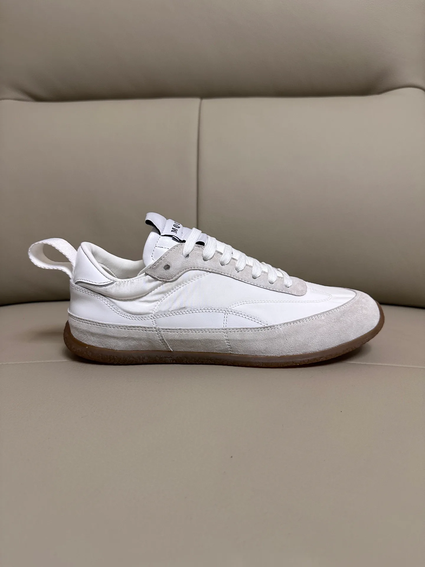 Кроссовки Женские Alexander Mcqueen 18616755