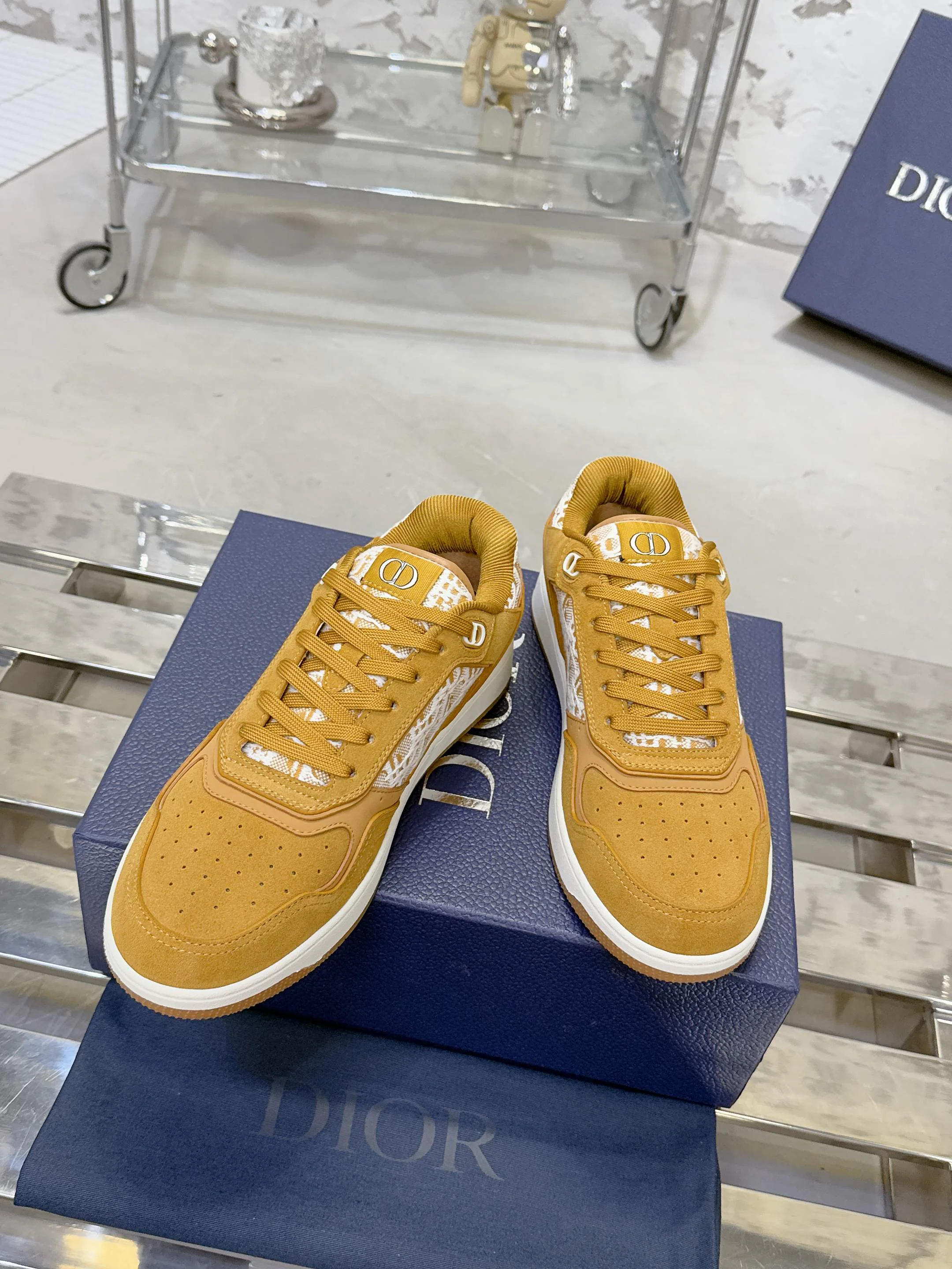 Women's Sneakers CHRISTIAN DIOR 17467502