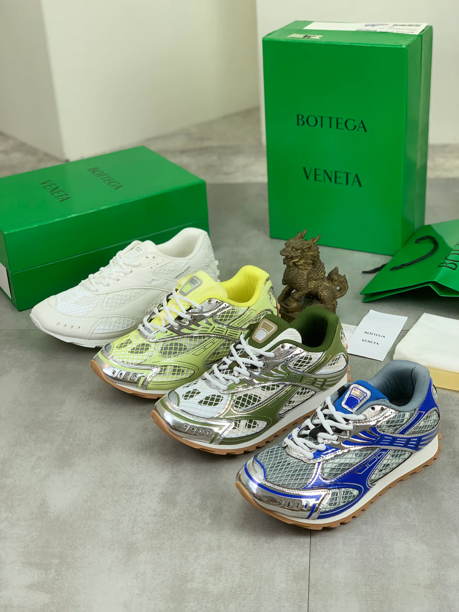 Women's Sneakers BOTTEGA VENETA 18365167