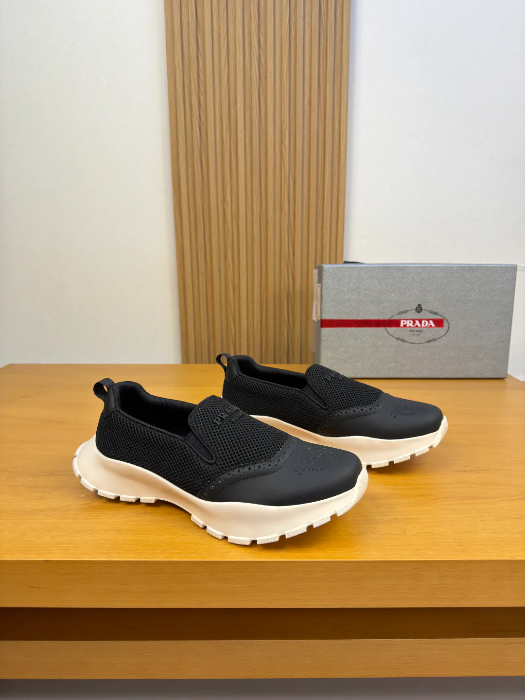 Men's Sneakers PRADA 17368532