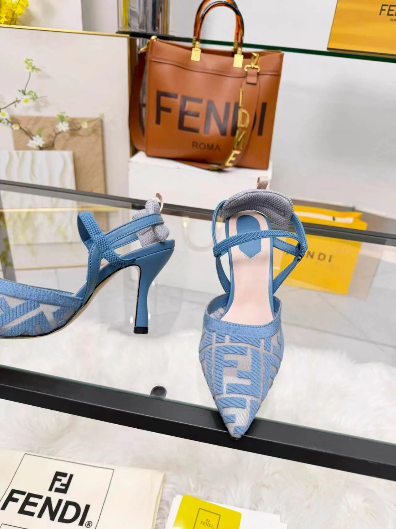 Women's Heels FENDI 18104676