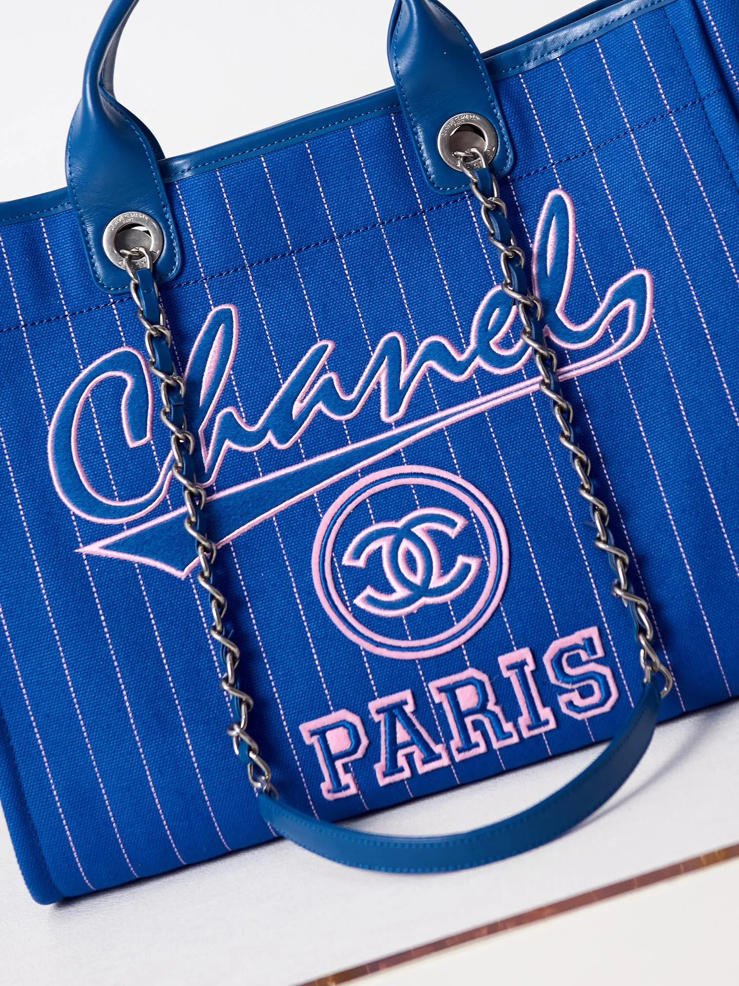 Women's Classic Handbags CHANEL 18065847