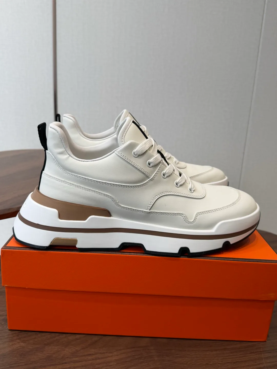 Кроссовки Мужские Hermes 18687403