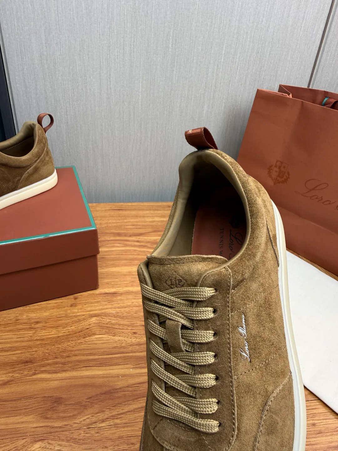 Кроссовки Мужские Loro Piana 18564269