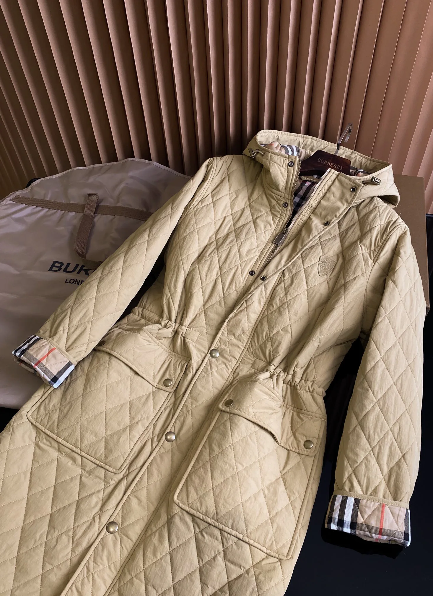 Women's Jackets And Down Jackets BURBERRY 18206350