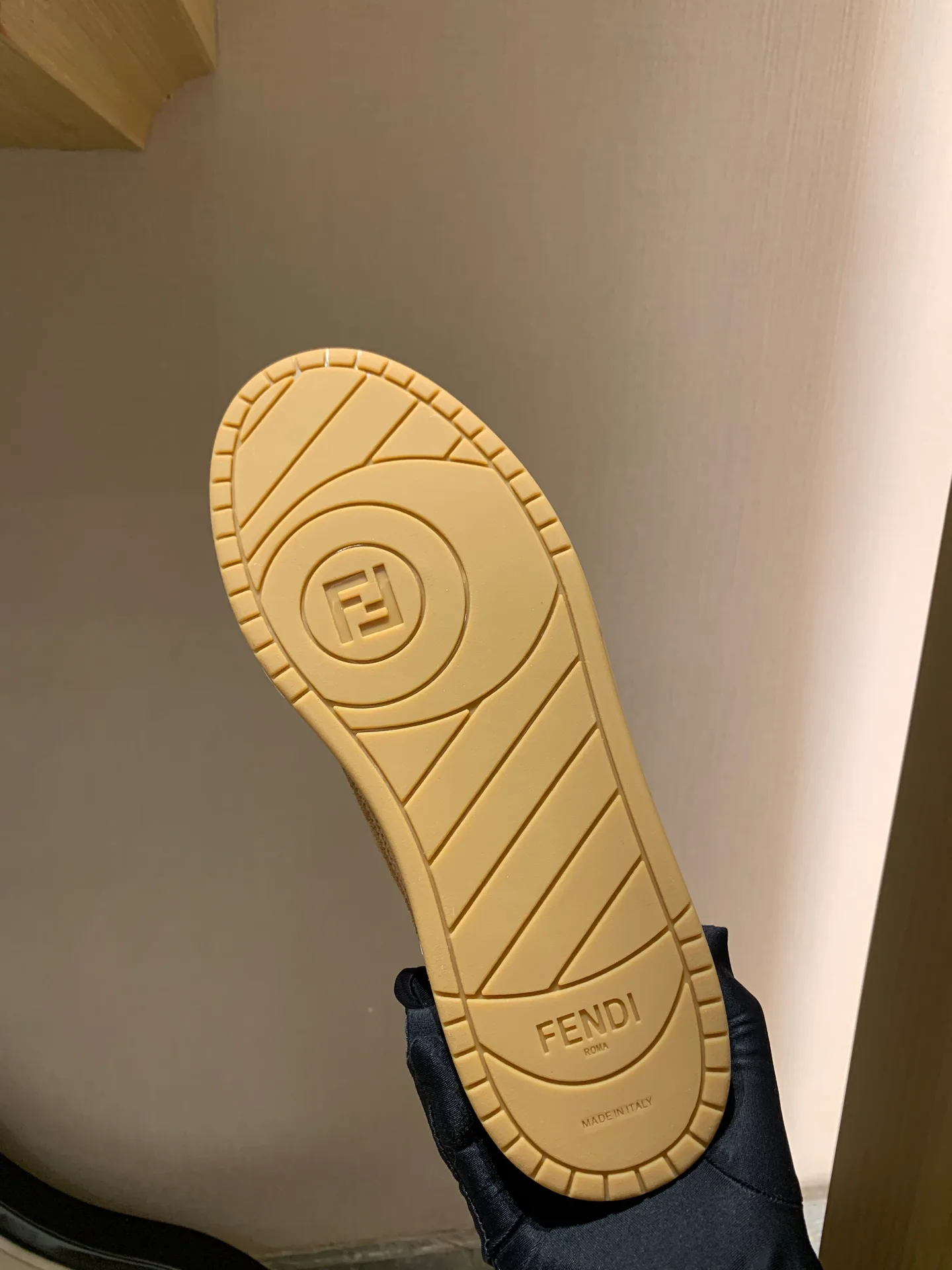 Women's Sneakers FENDI 18228112