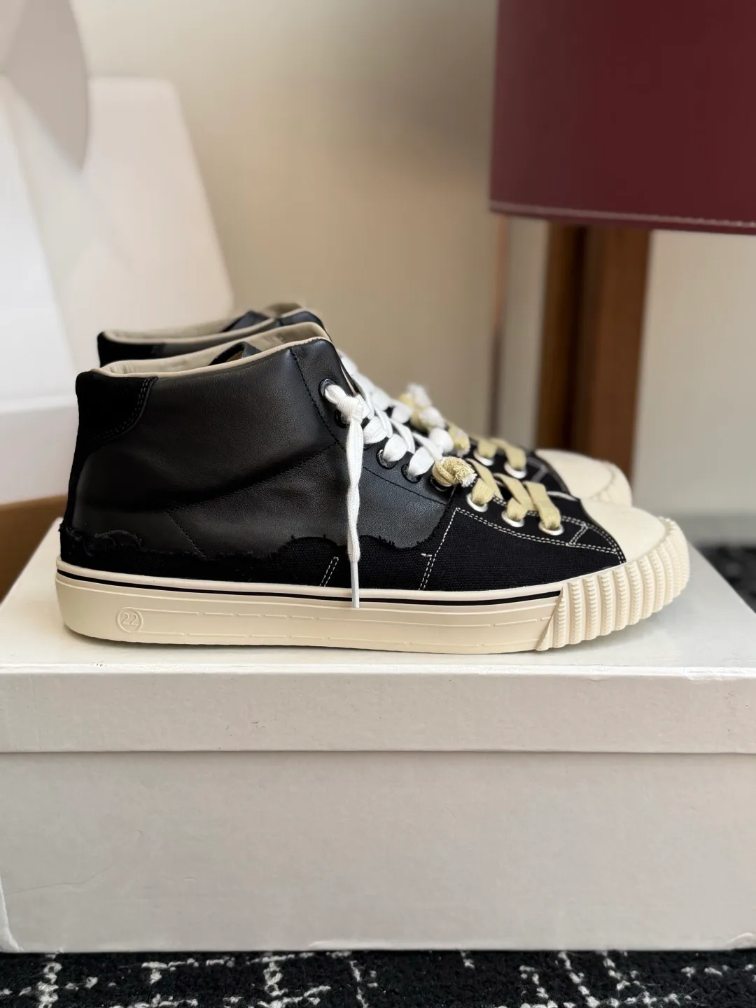 Women's Sneakers MAISON MARGIELA 17802572