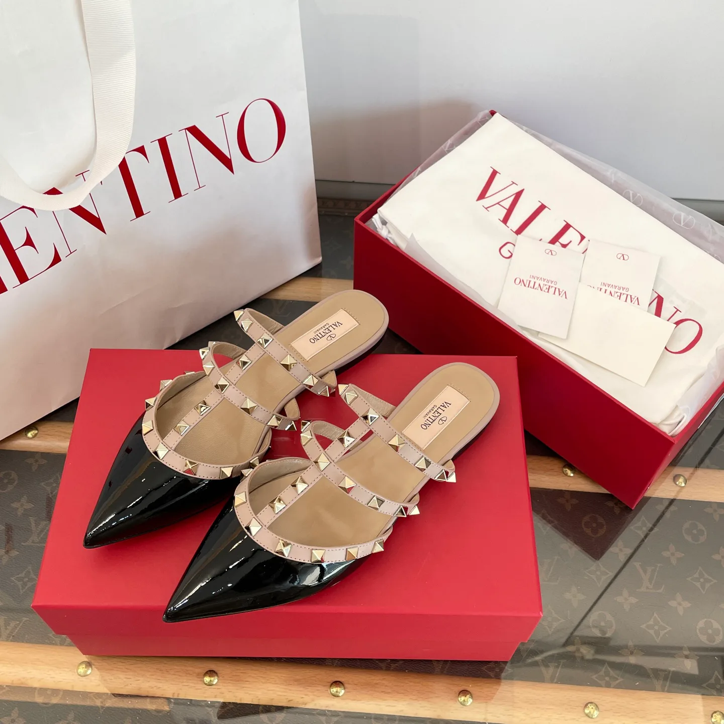 Women's Mules And Clogs VALENTINO 18133373