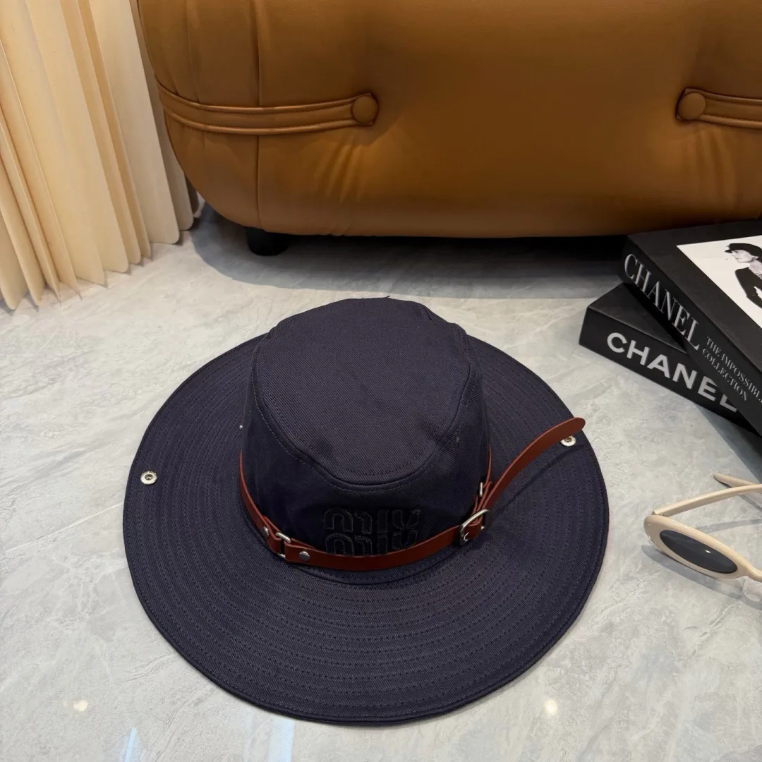 Hats MIU MIU 17701954