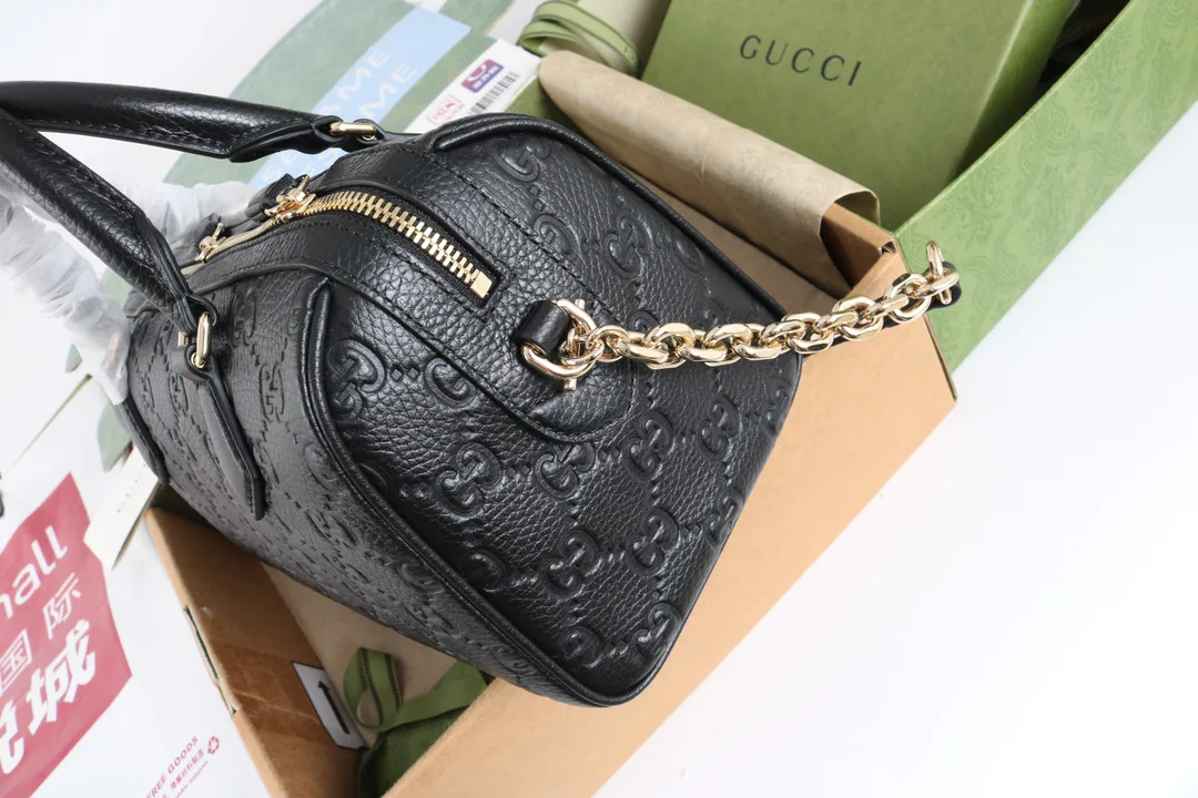 Women's Classic Handbags GUCCI 18065268