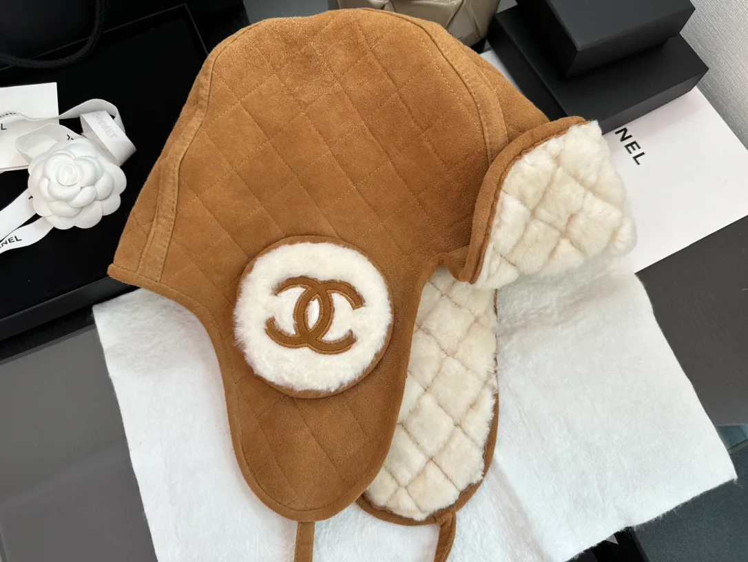 Hats CHANEL 18347658