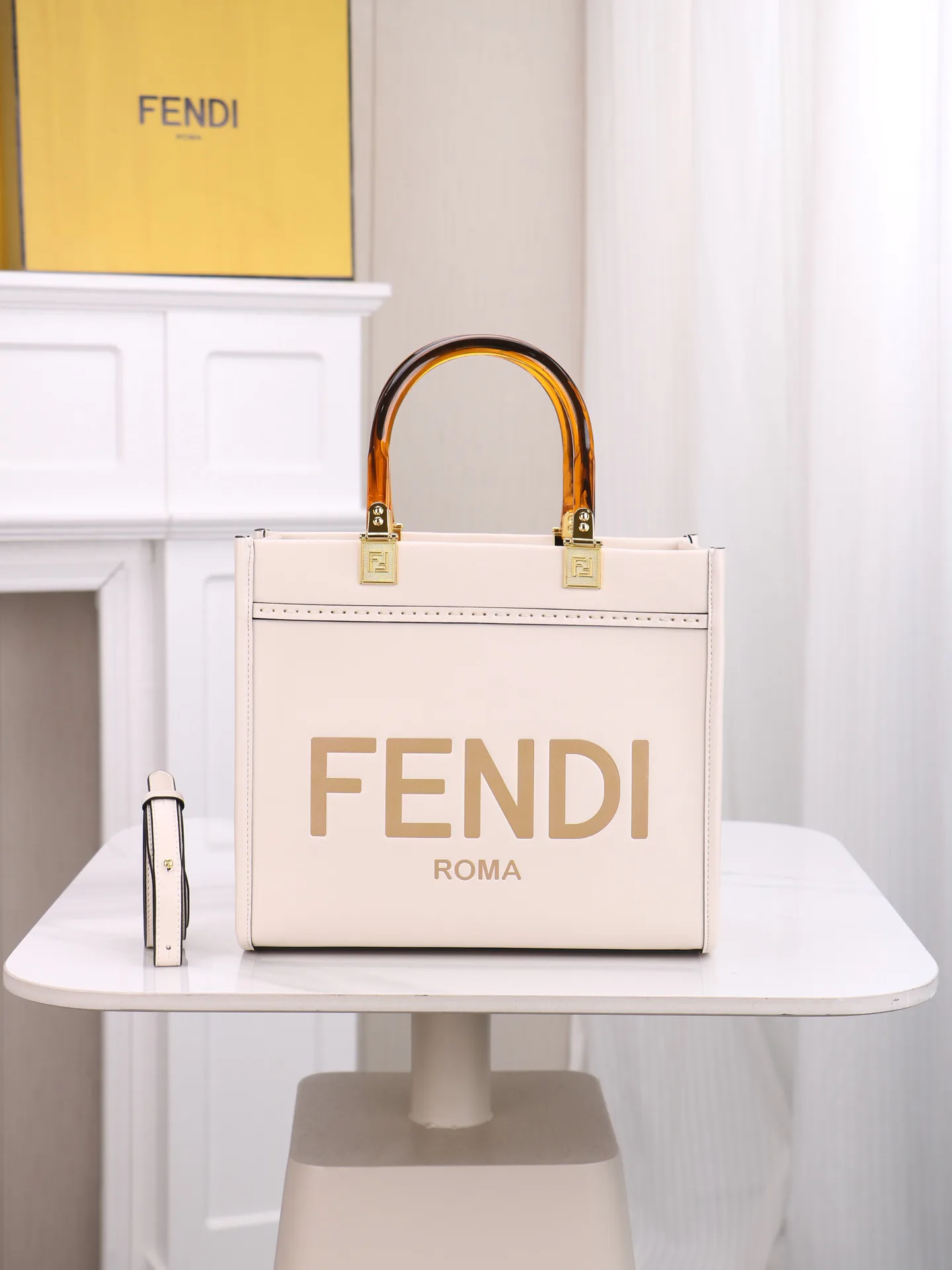 Women's Classic Handbags FENDI 18005131