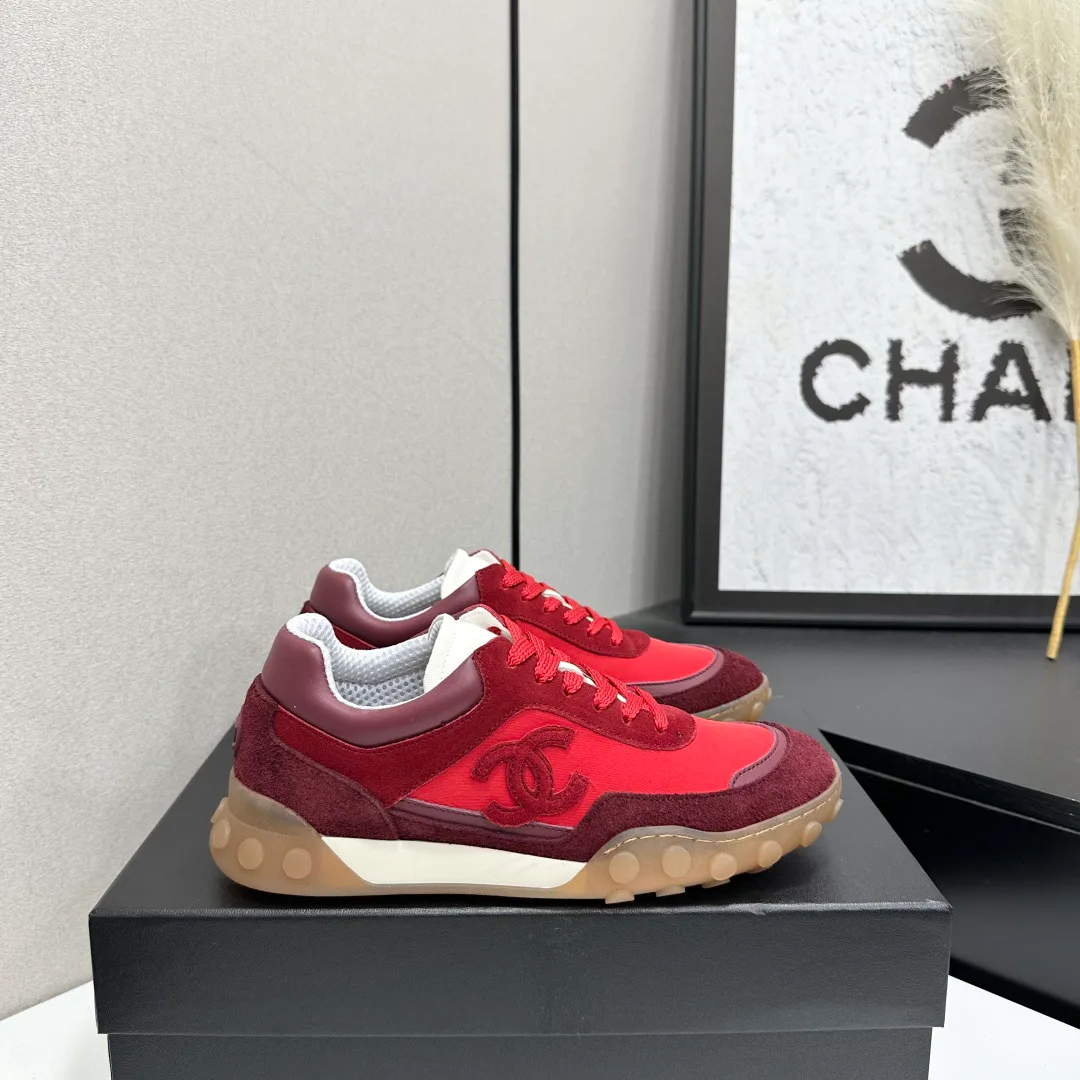 Women's Sneakers CHANEL 18025578