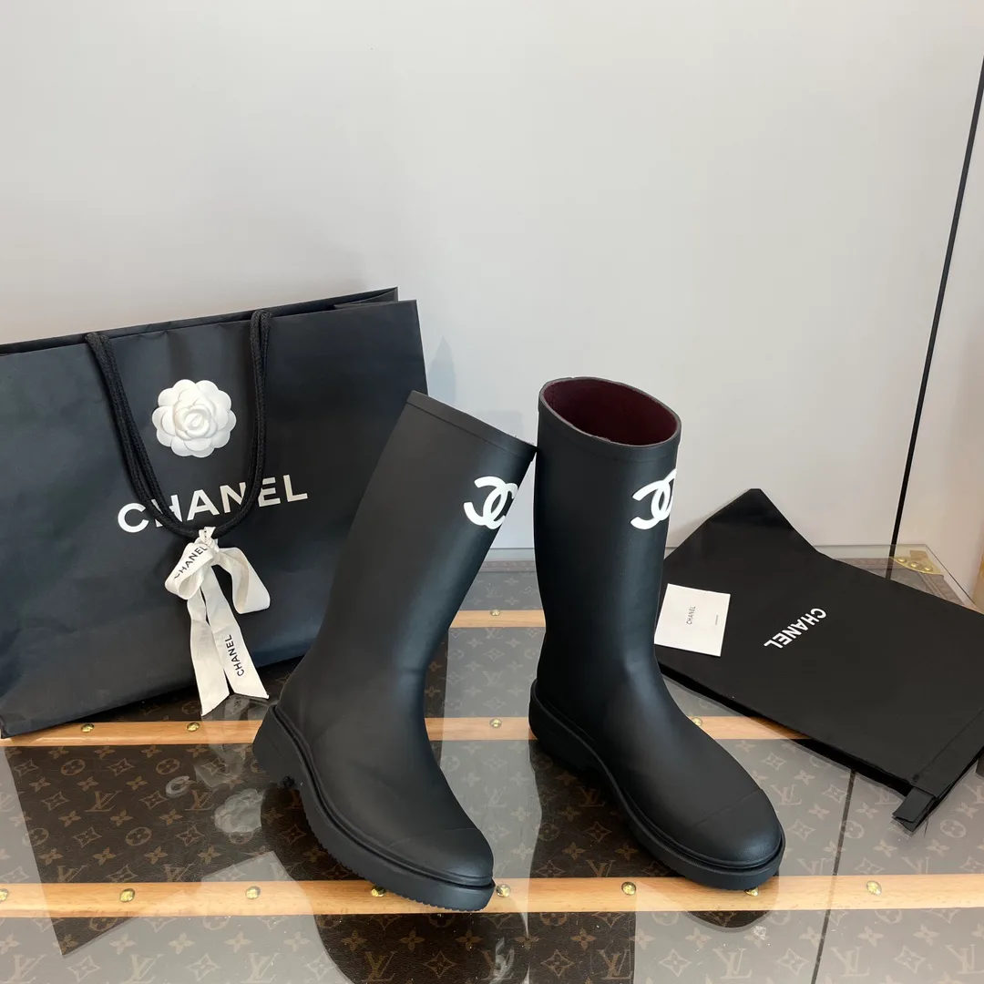 Women's Boots CHANEL 18409813