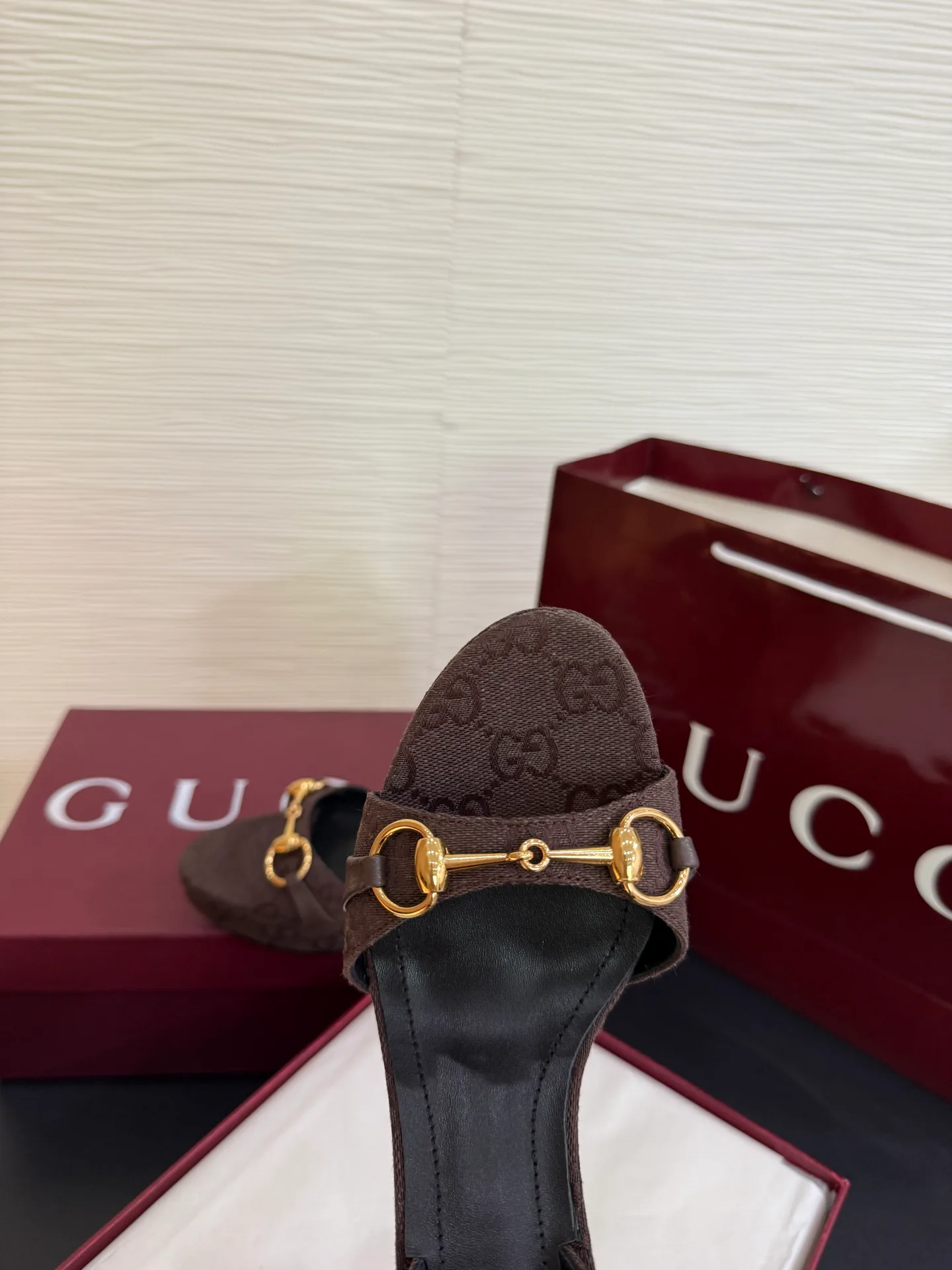 Women's Open-Toe Sandals GUCCI 18071184
