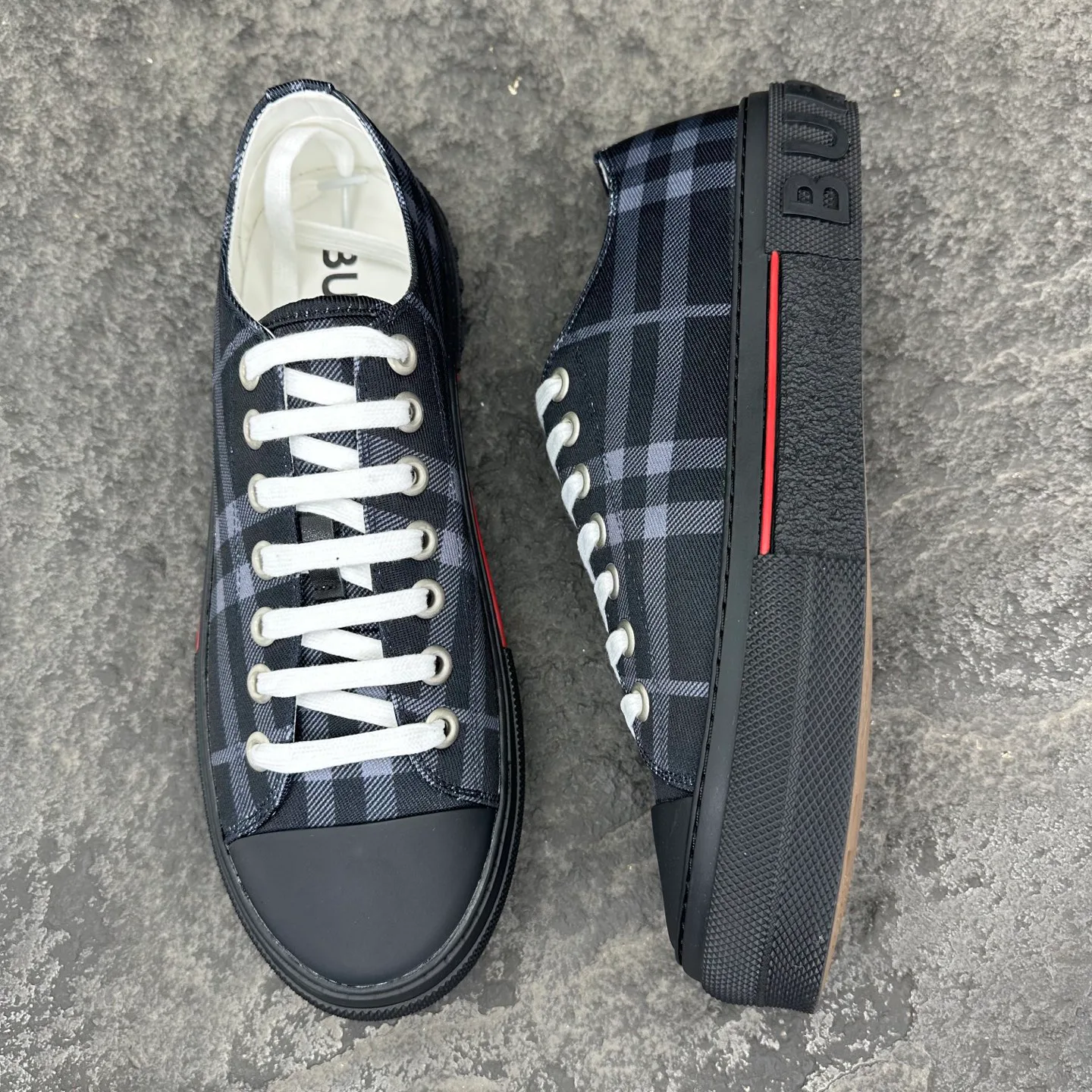 Men's Sneakers BURBERRY 18154133