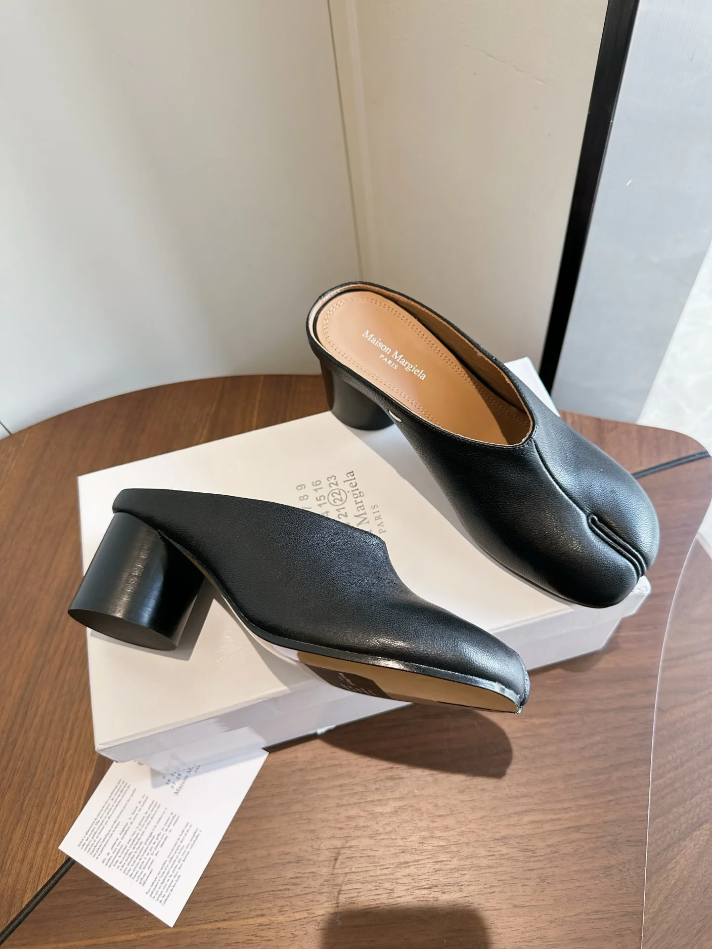 Women's Mules And Clogs MAISON MARGIELA 18444041