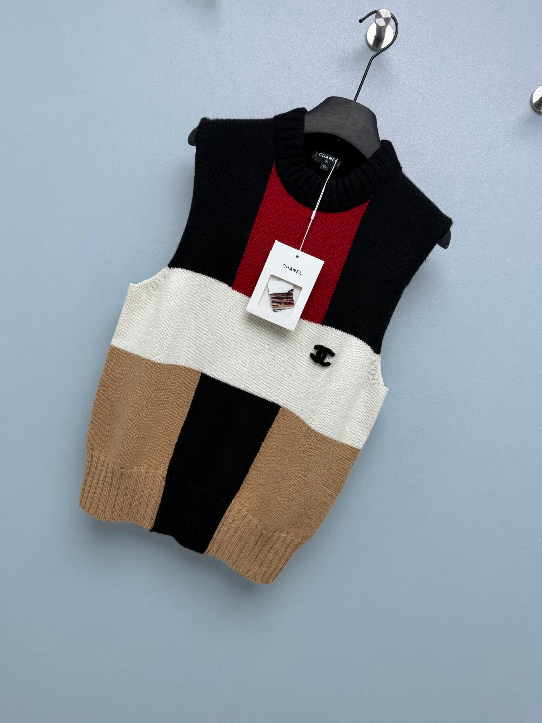 Women's Vests CHANEL 18362818