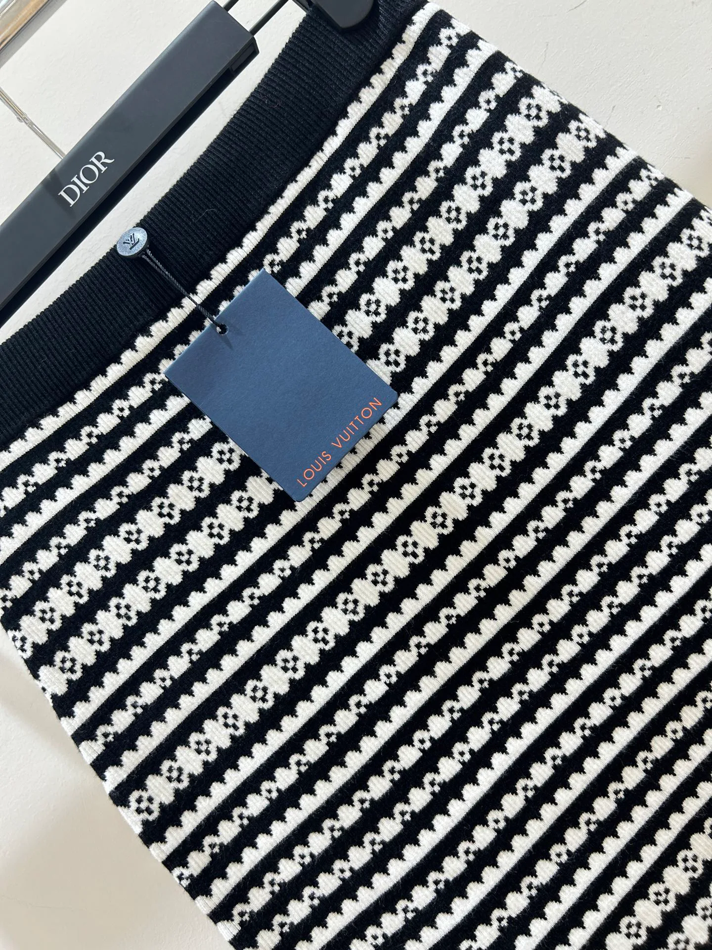 Women's Skirts LOUIS VUITTON 18097379