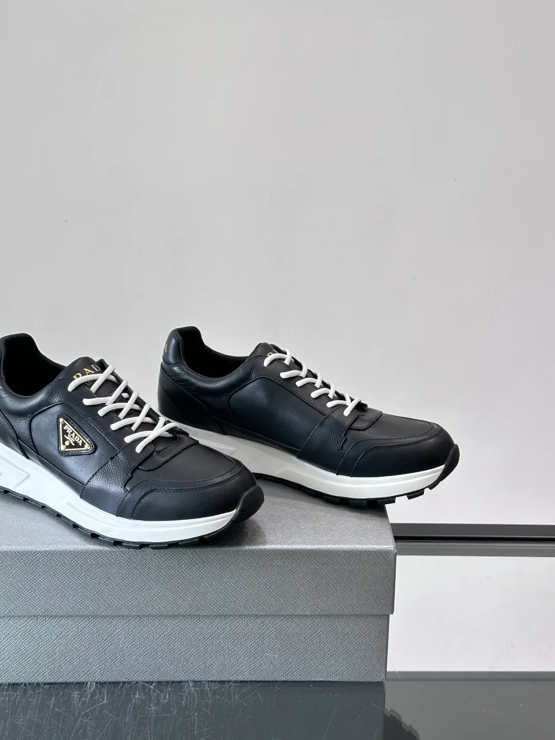 Men's Sneakers PRADA 18102659
