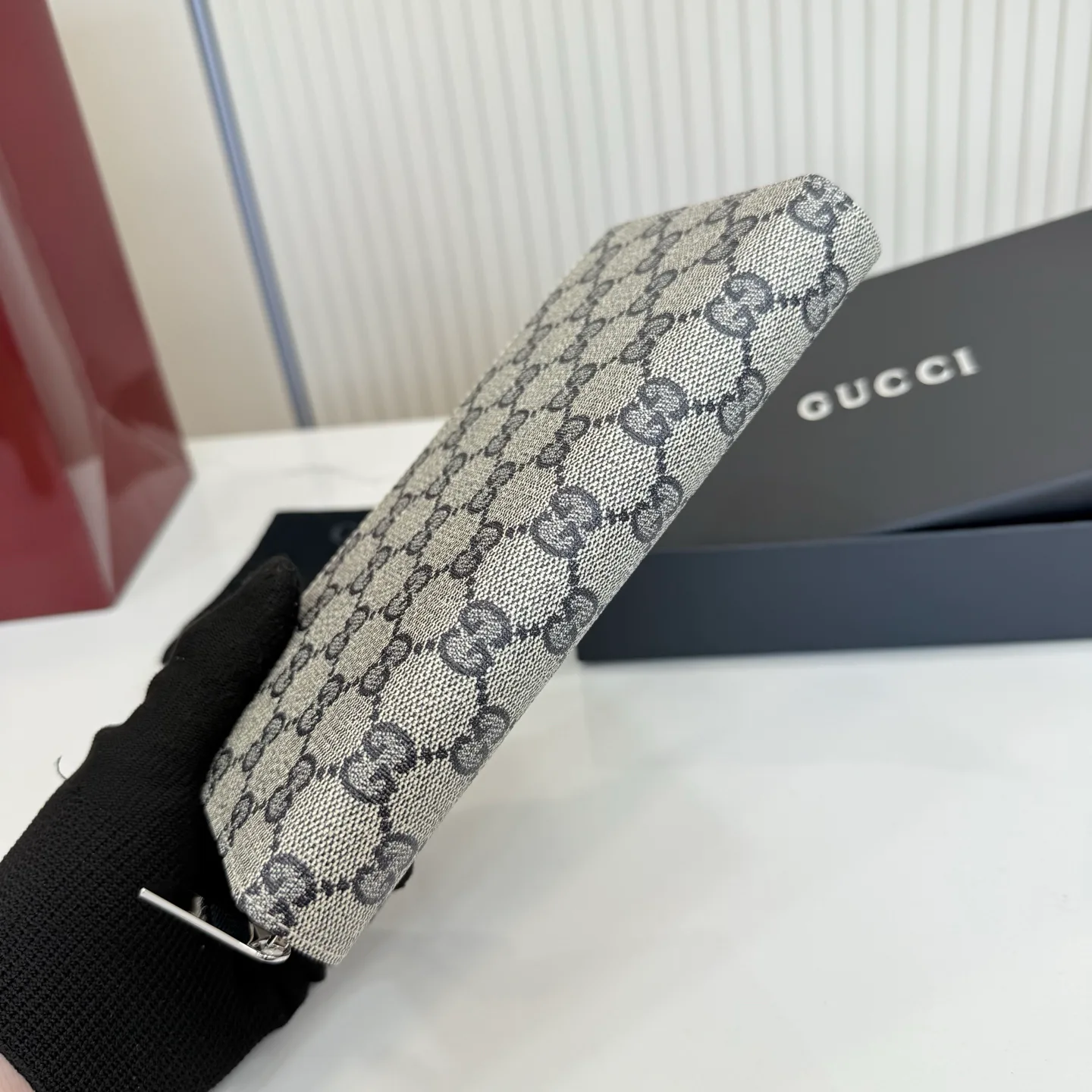 Women's Clutches GUCCI 17948276