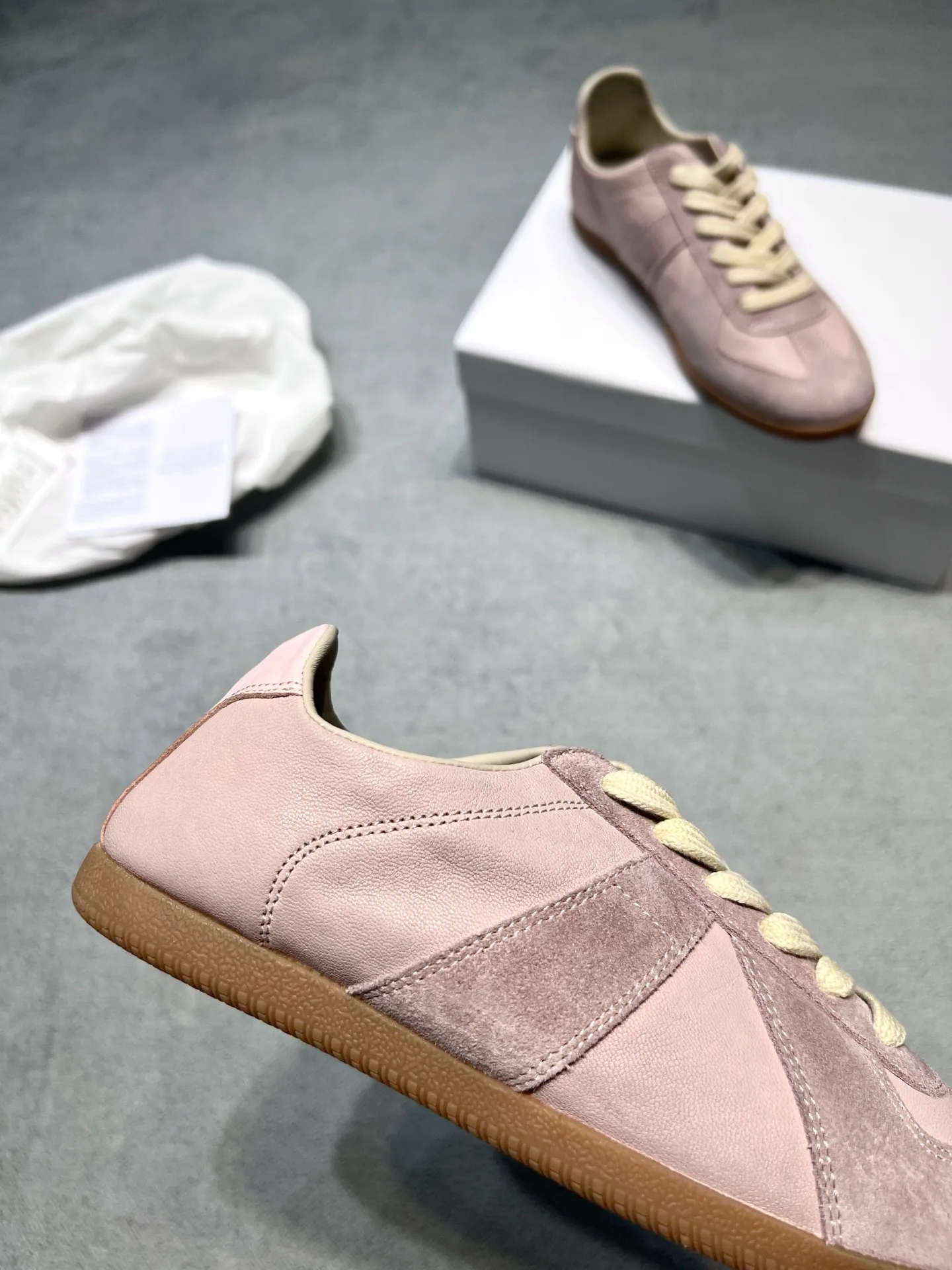 Women's Sneakers MAISON MARGIELA 18366872