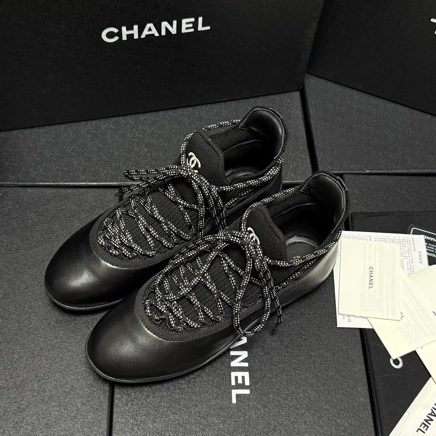 Women's Sneakers CHANEL 18083057