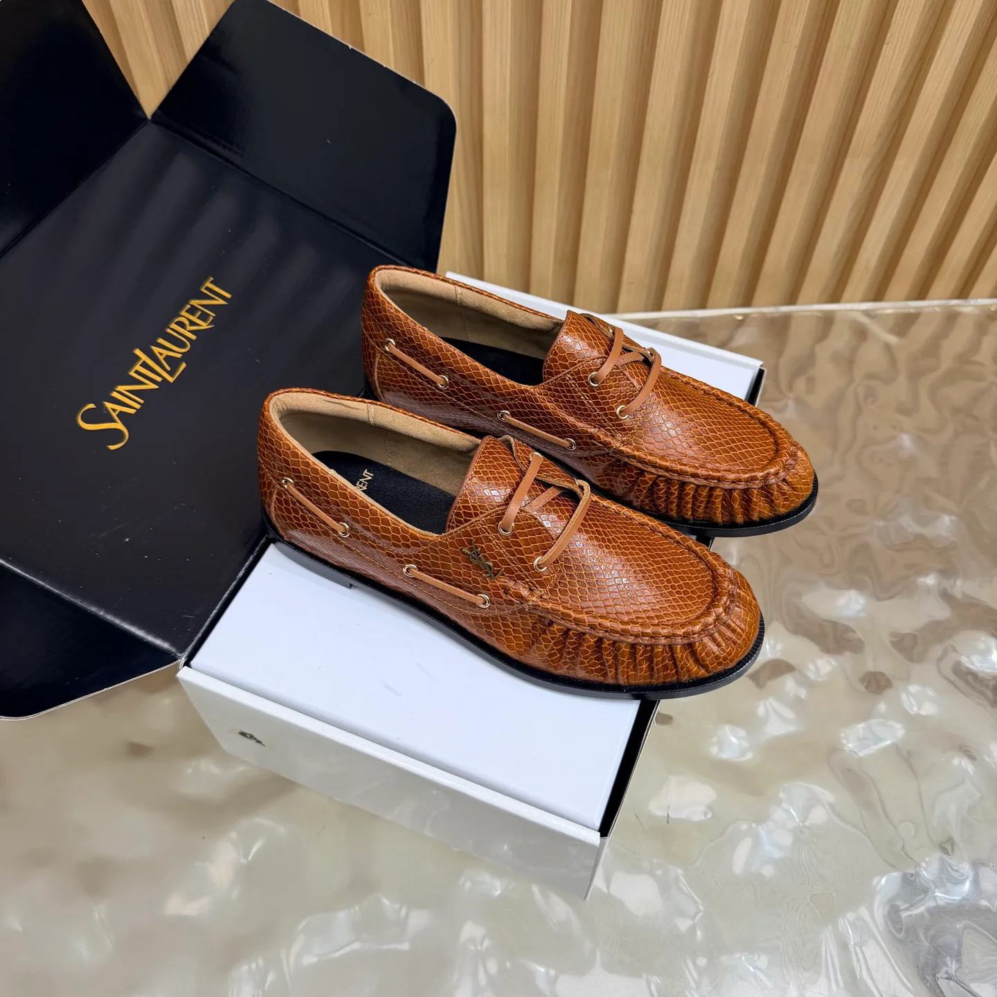 Women's Loafers And Moccasins SAINT LAURENT 17816824
