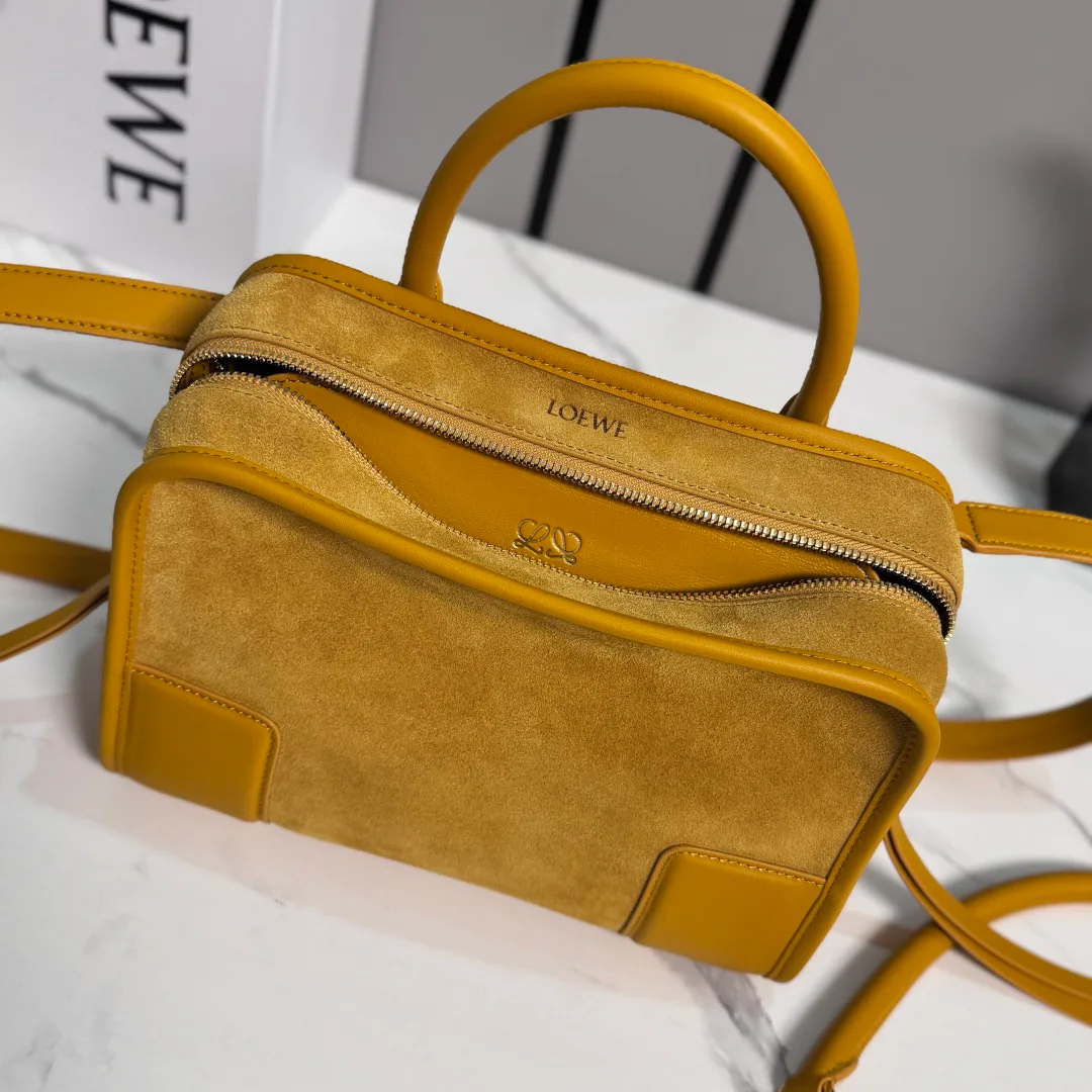 Women's Classic Handbags LOEWE 18328832