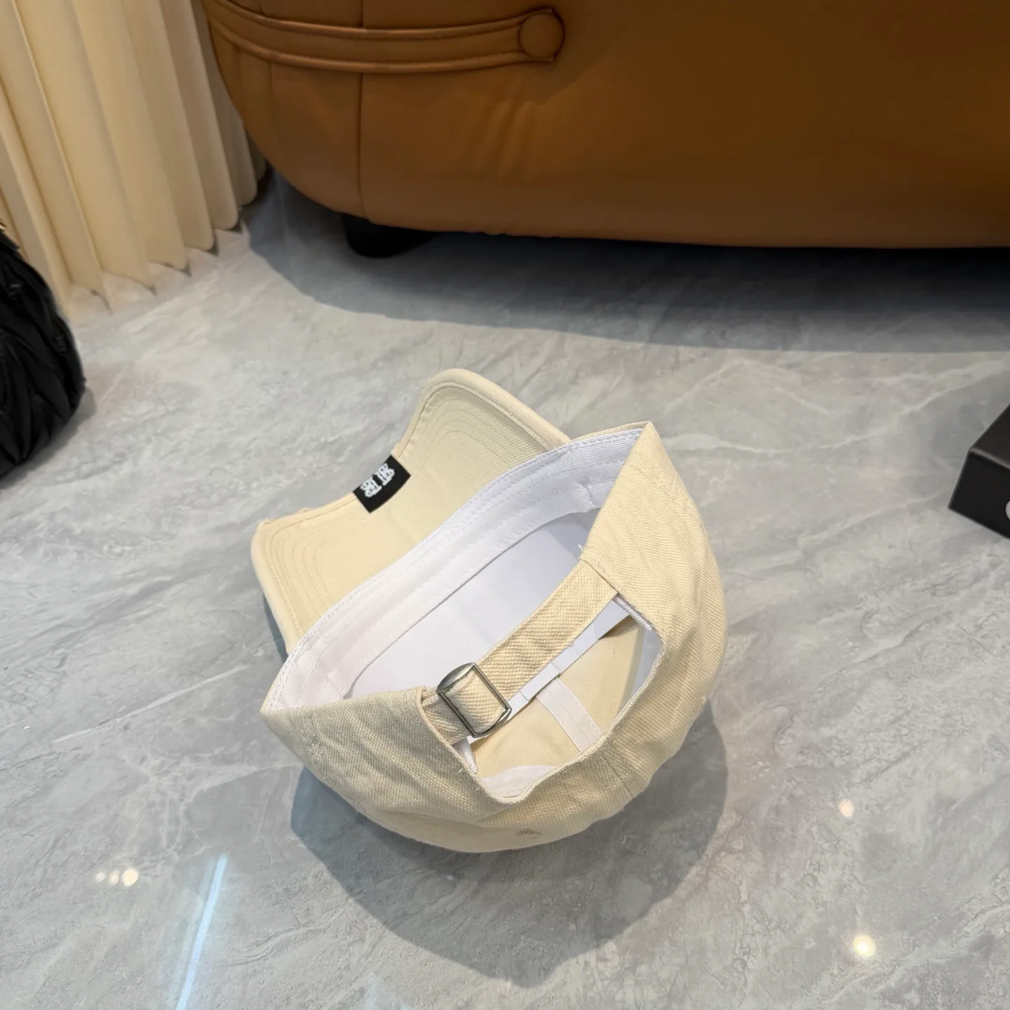 Hats BALENCIAGA 16853088