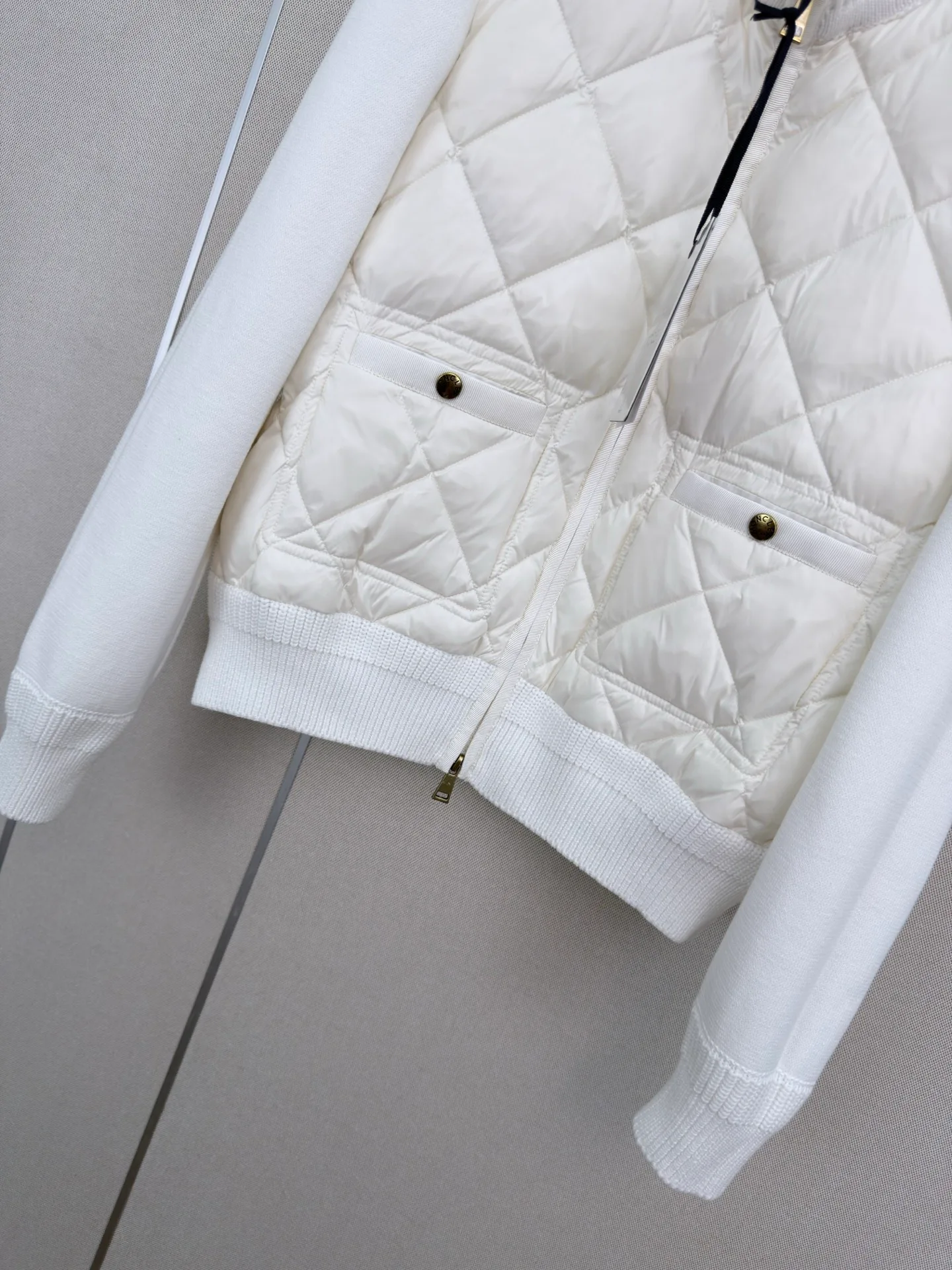 Women's Jackets And Down Jackets MONCLER 17921885