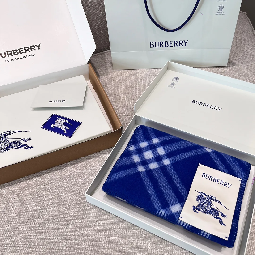 Scarves BURBERRY 17945228