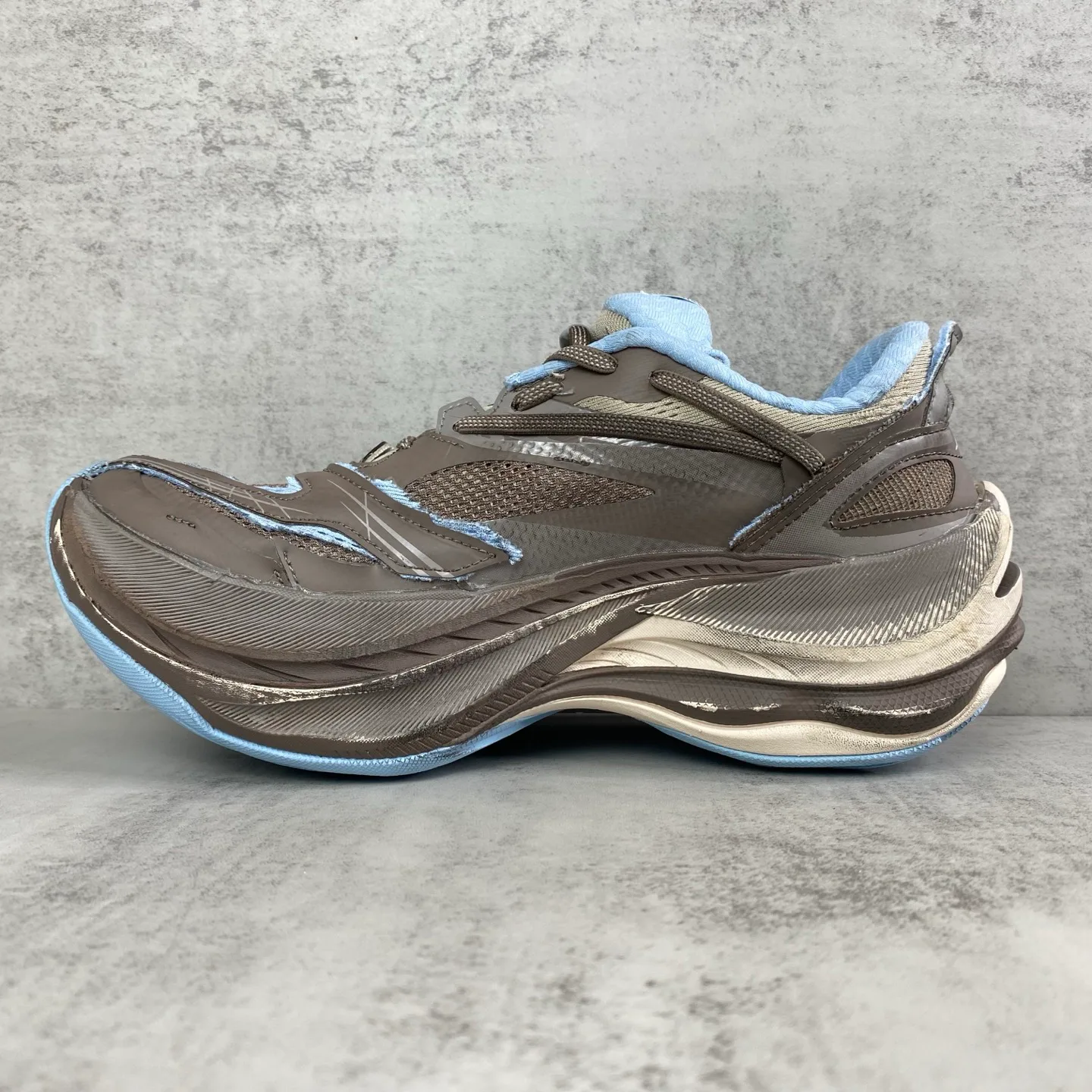 Women's Sneakers BALENCIAGA 18011899