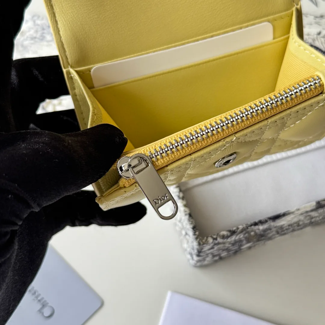 Women's Clutches CHRISTIAN DIOR 18493002