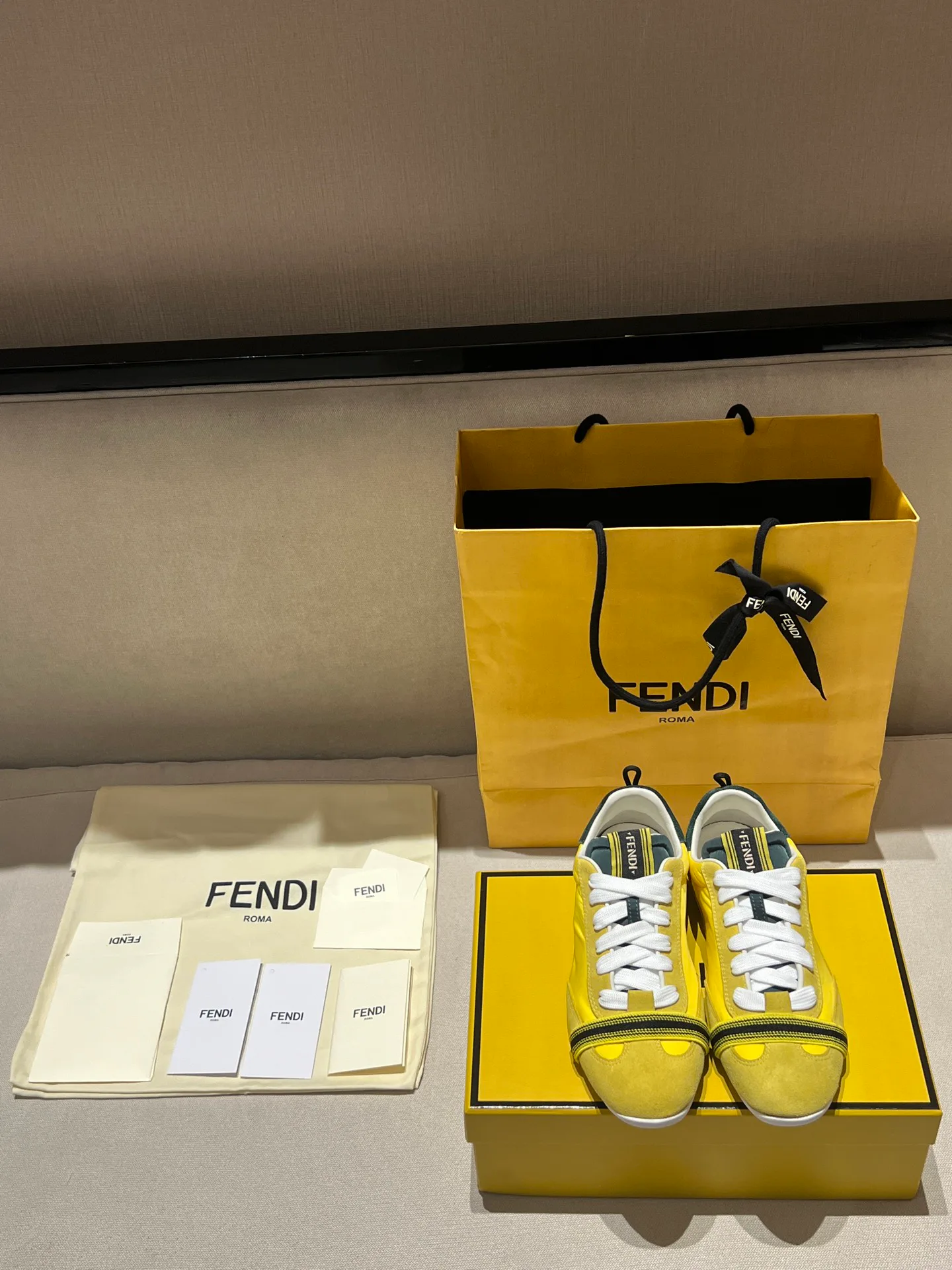 Women's Sneakers FENDI 18278641
