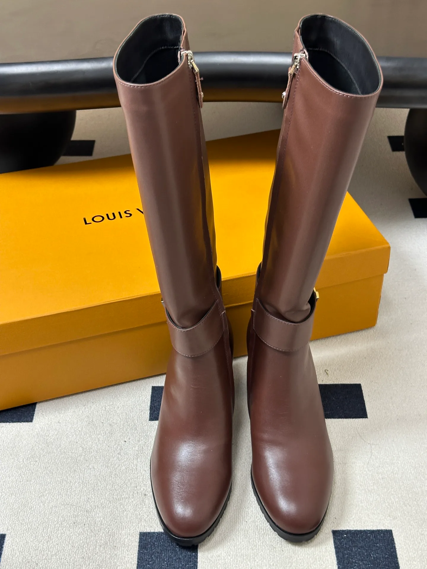 Women's Boots LOUIS VUITTON 18388112