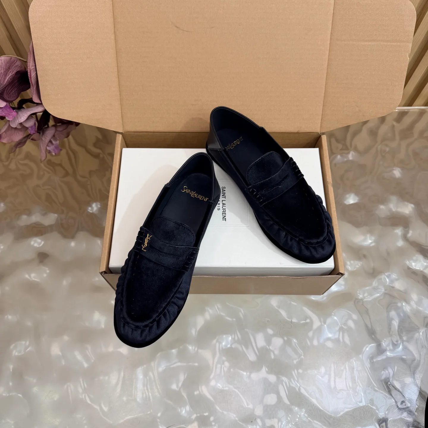 Women's Loafers And Moccasins SAINT LAURENT 17926445