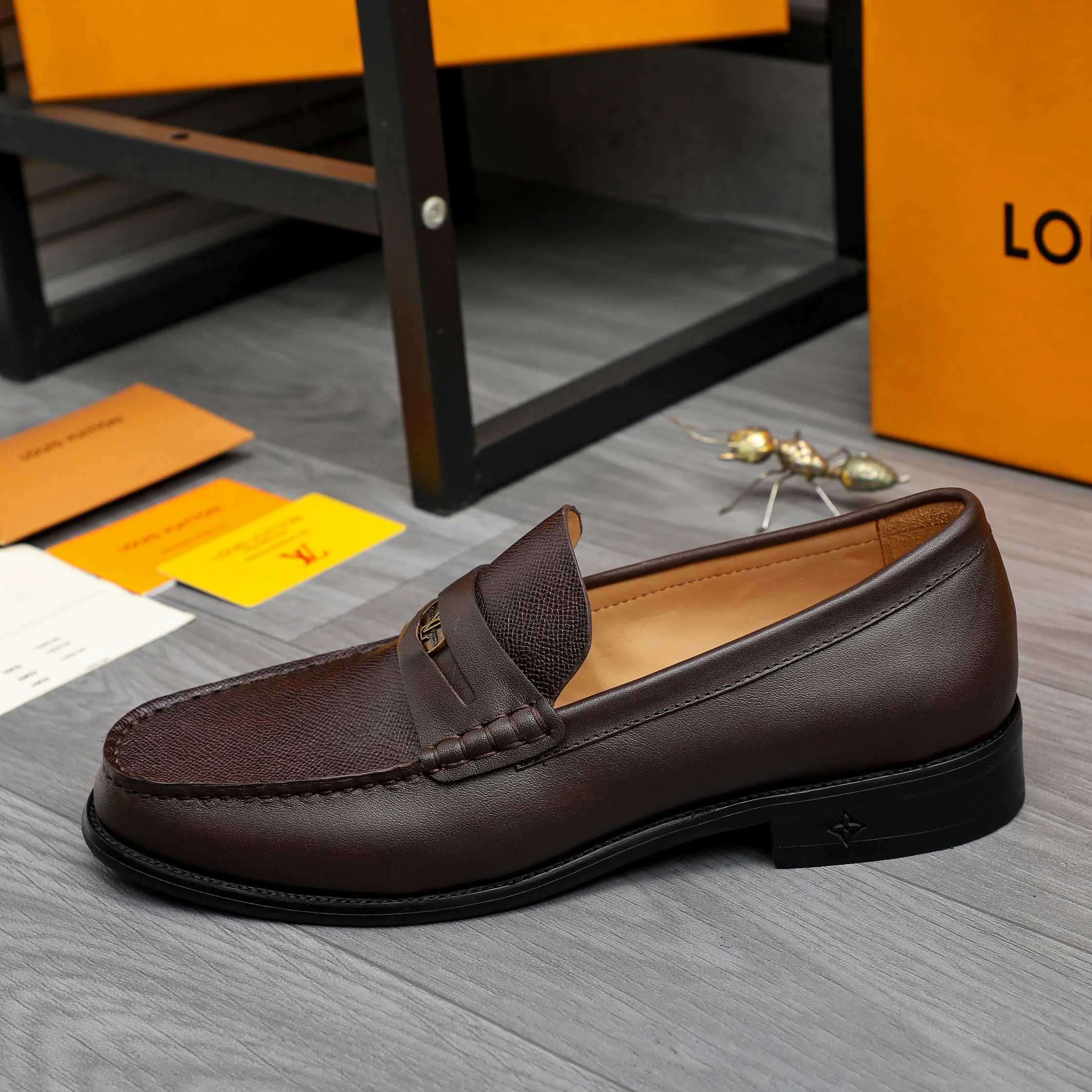 Men's Loafers And Dress Shoes LOUIS VUITTON 17812321