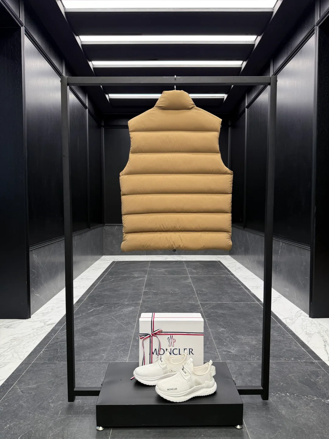 Men's Vests MONCLER 18492256