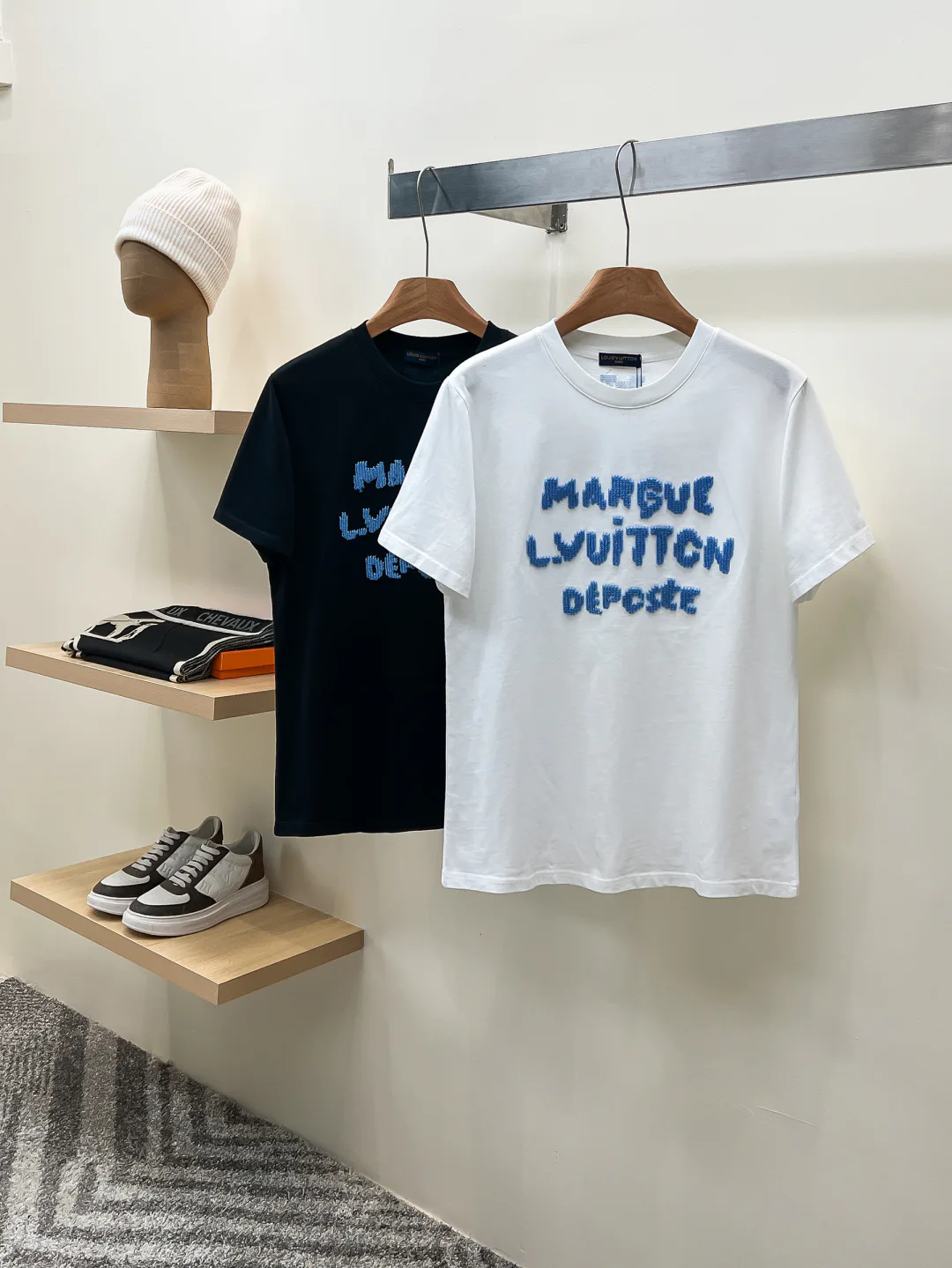 Men's T-Shirts LOUIS VUITTON 18499459