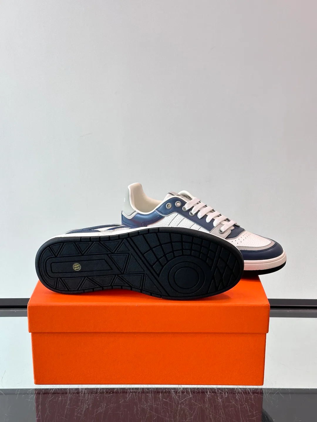 Men's Sneakers HERMES 18500629