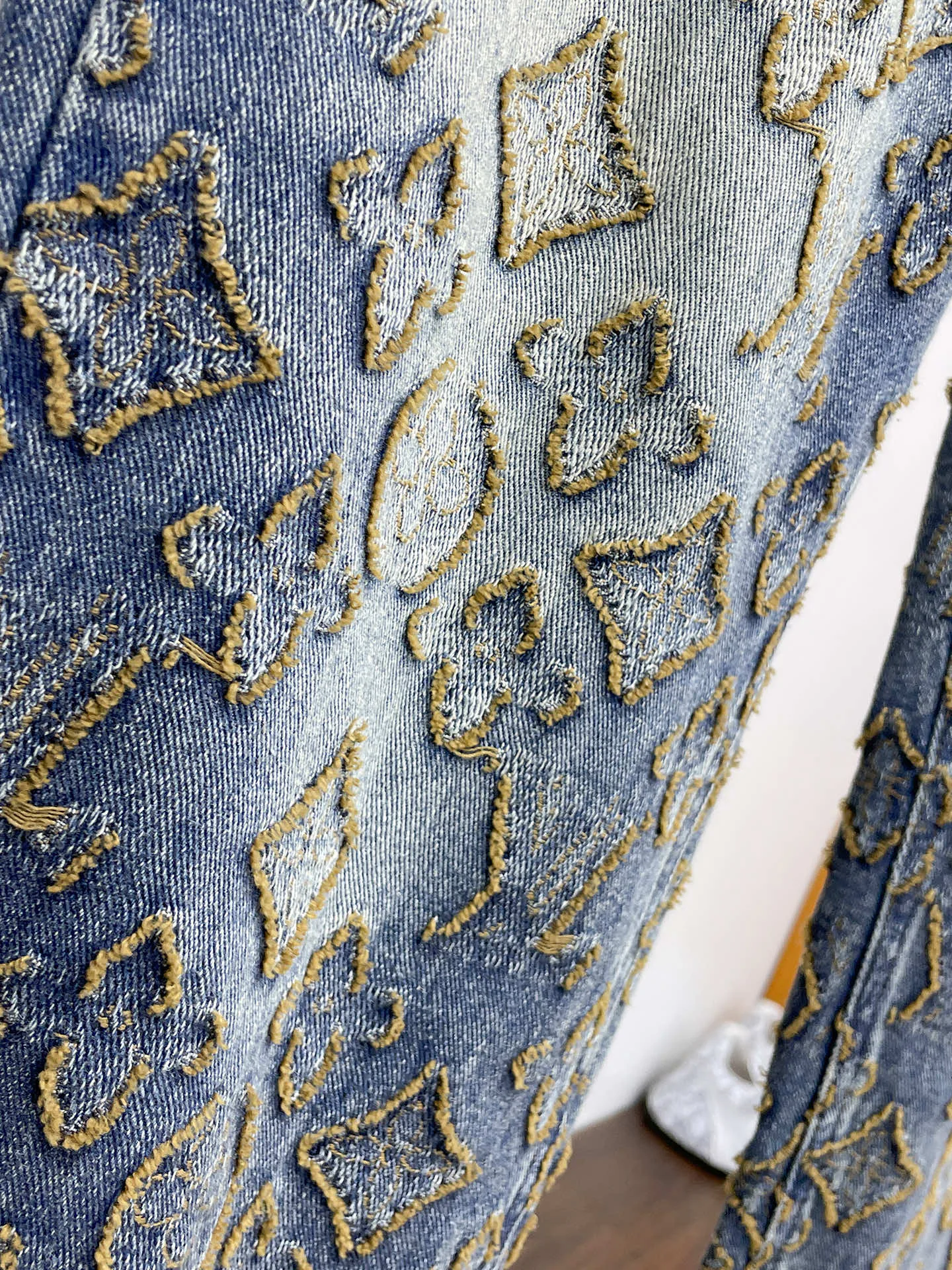 Men's Jeans LOUIS VUITTON 18345642