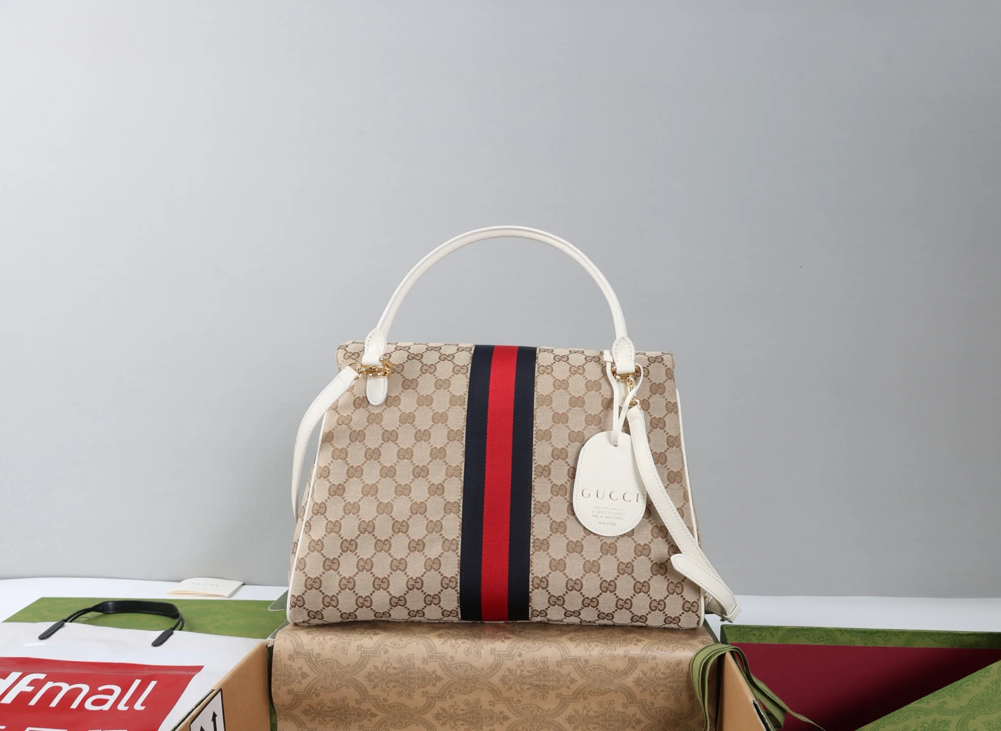 Women's Classic Handbags GUCCI 18250578