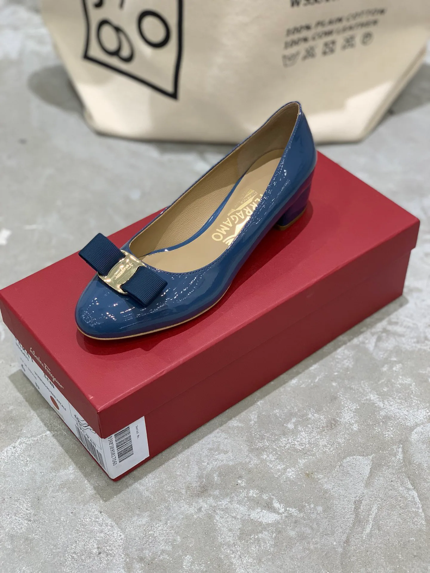 Women's Ballet Flats SALVATORE FERRAGAMO 18340662