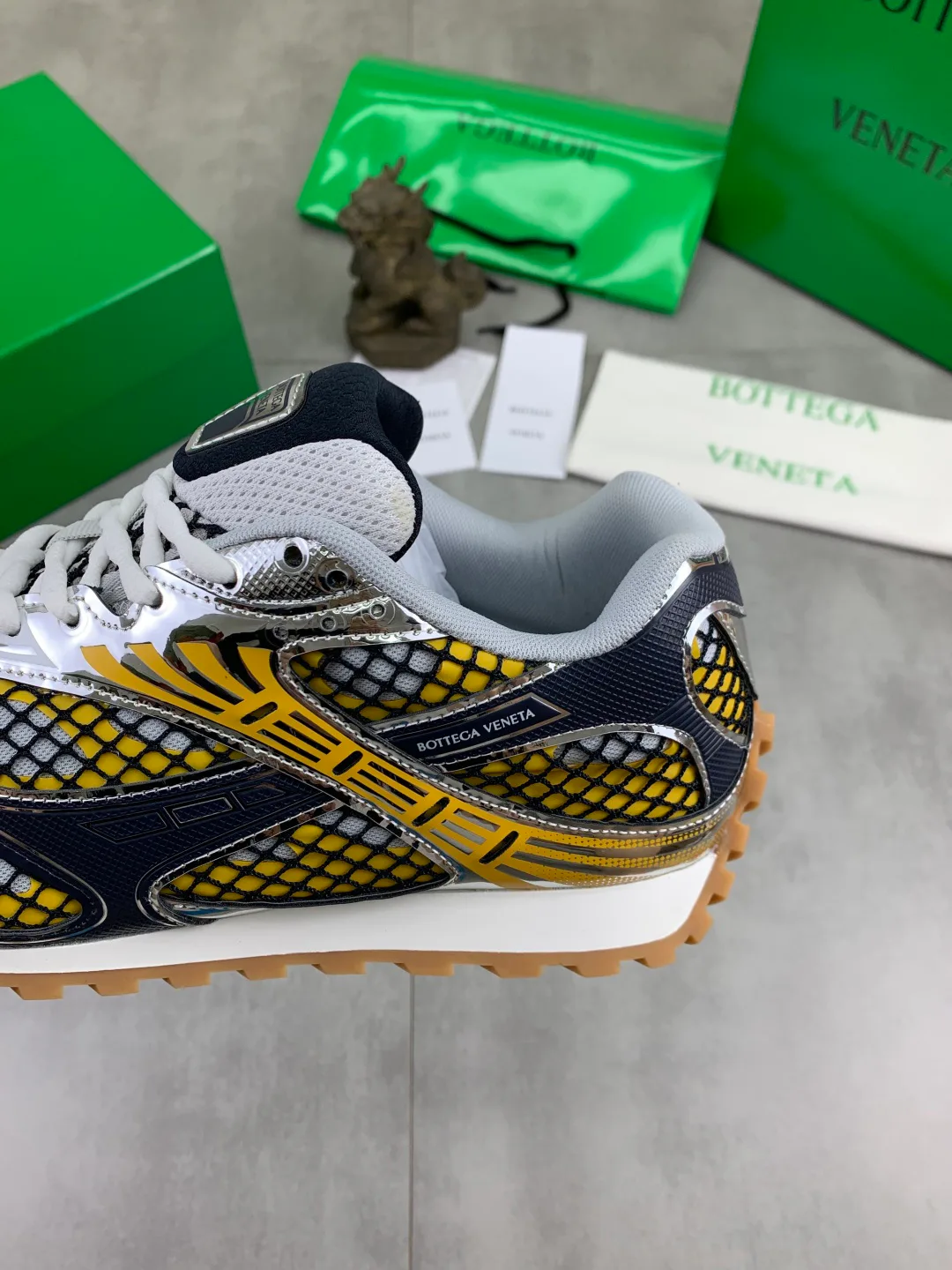 Women's Sneakers BOTTEGA VENETA 18365170
