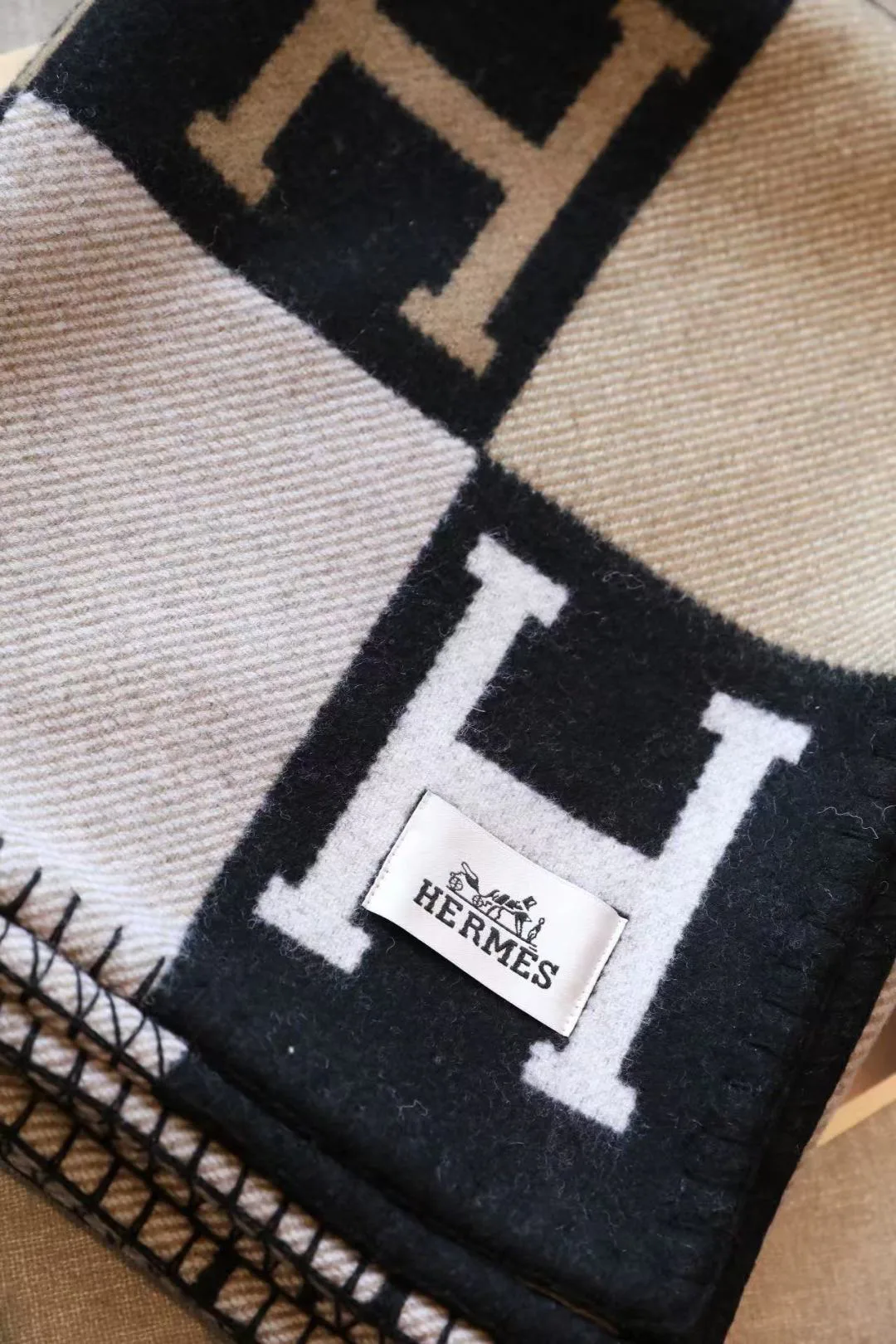 Textiles HERMES 17926389