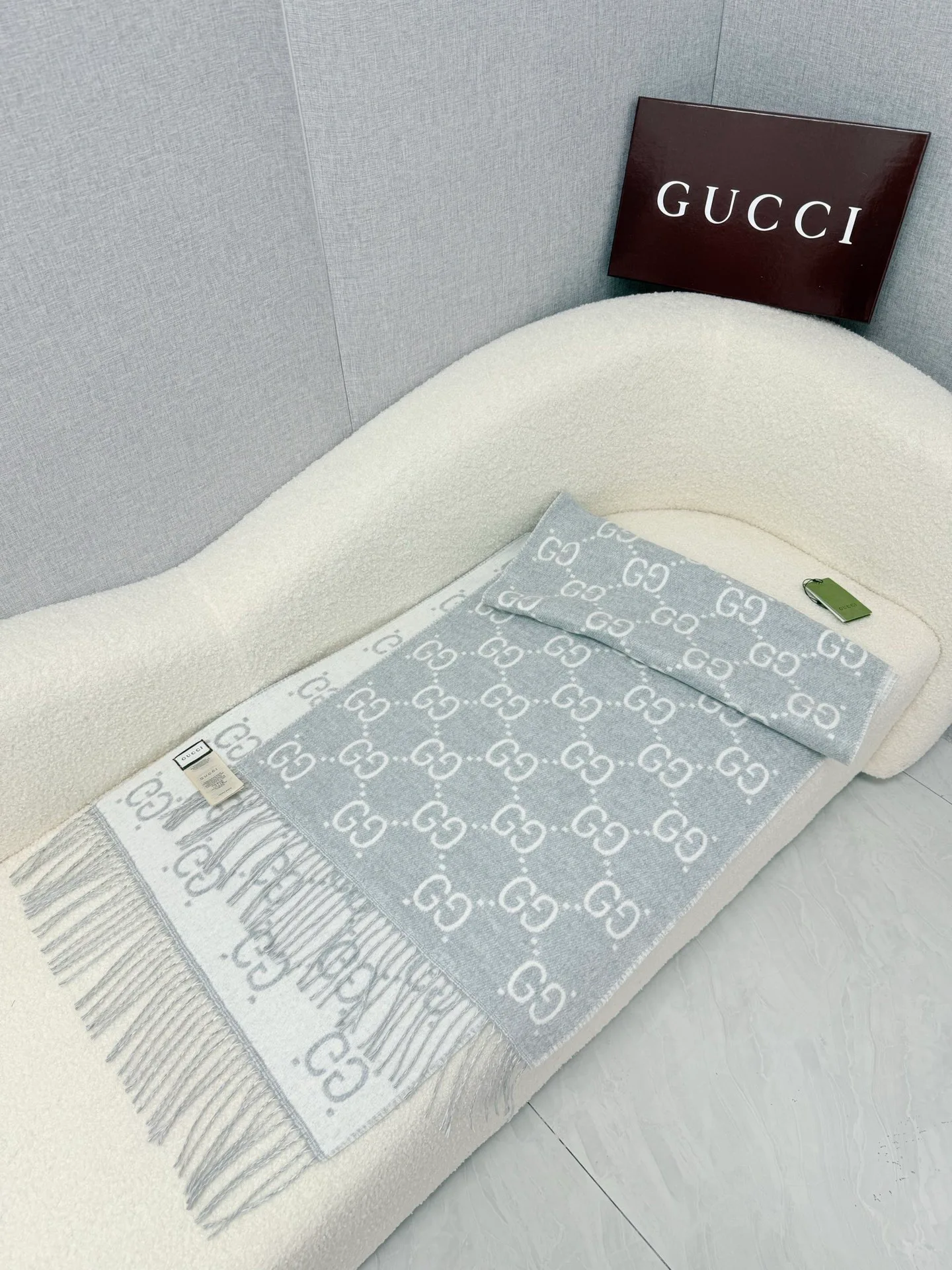 Scarves GUCCI 18275015