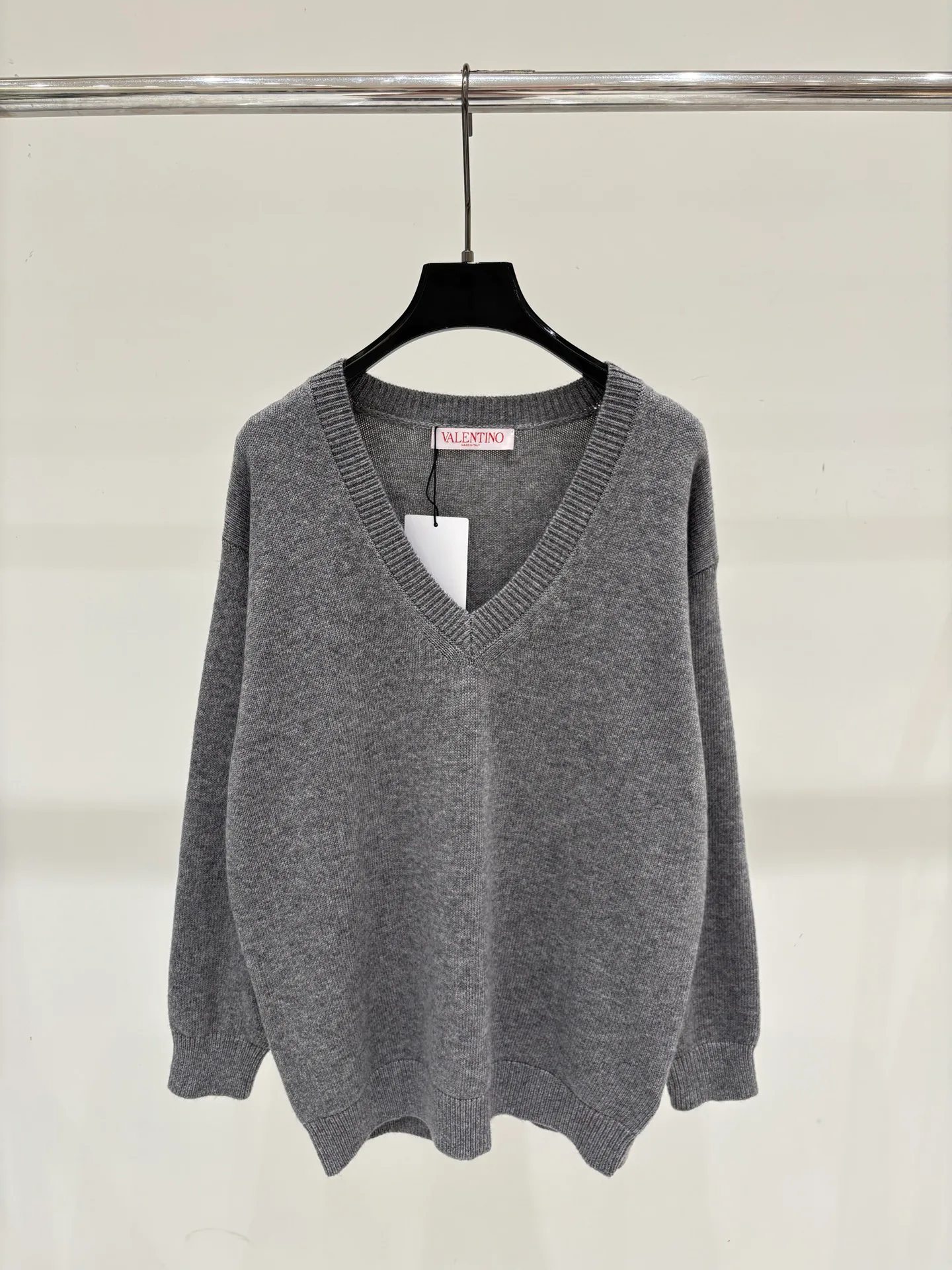 Women's Jumpers And Sweaters VALENTINO 18032131