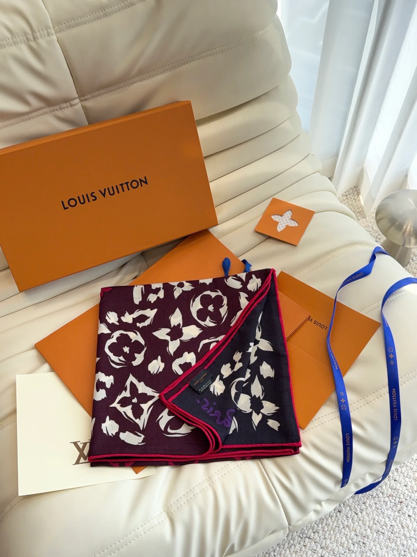 Silk Scarves LOUIS VUITTON 18322290