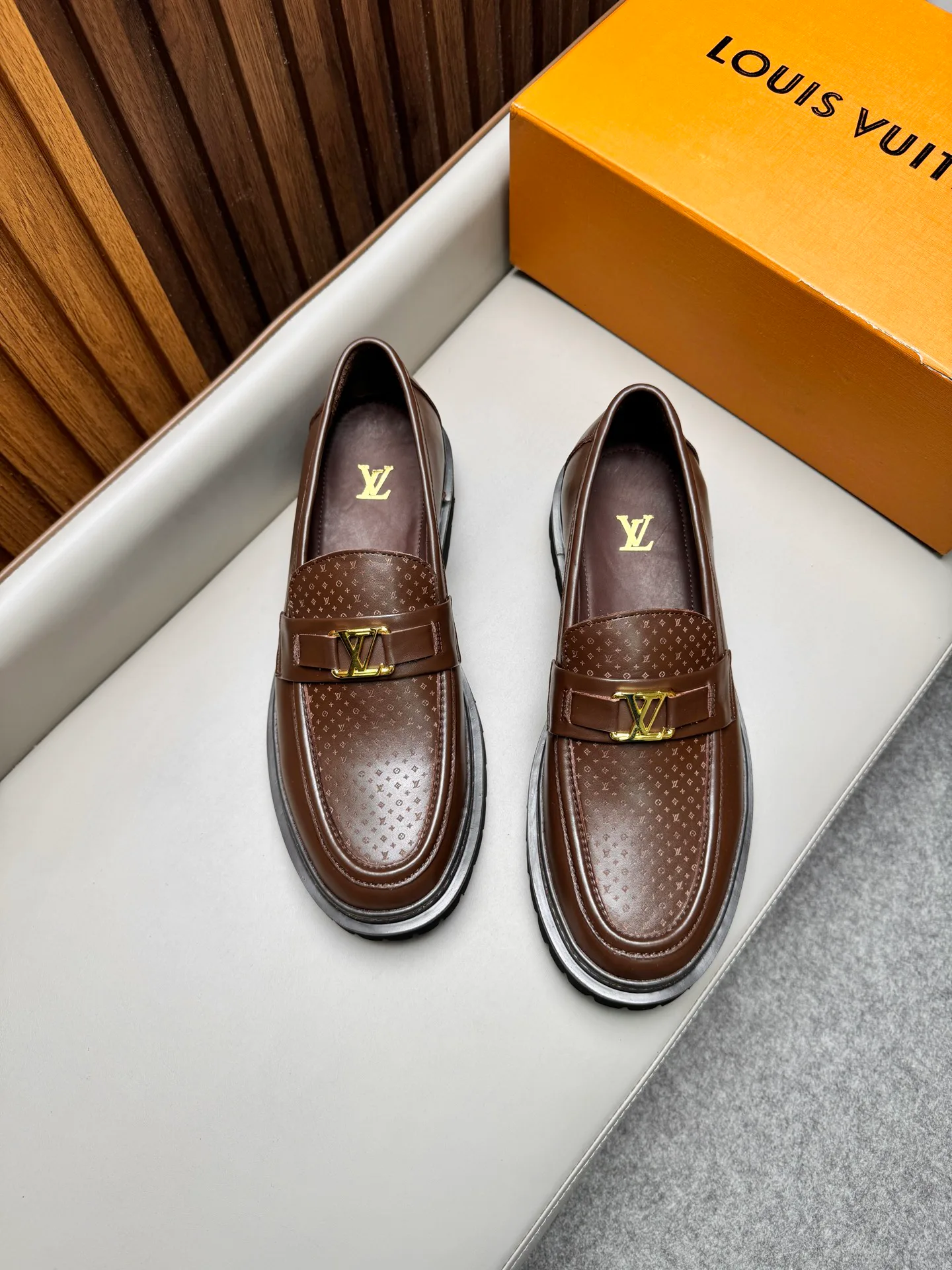 Men's Loafers And Dress Shoes LOUIS VUITTON 17470881